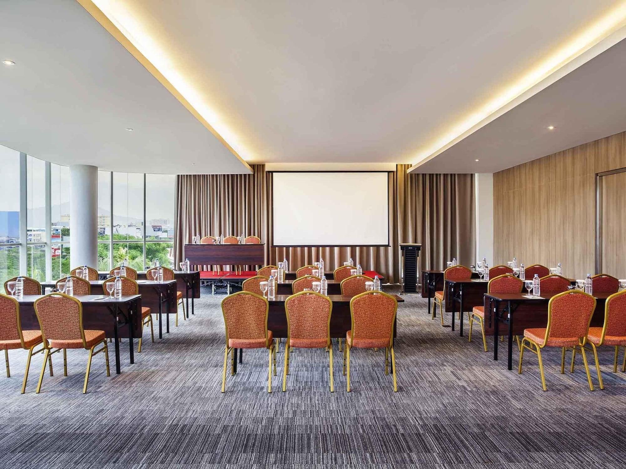 Sala de Reuniones ibis Manado City Center Boulevard