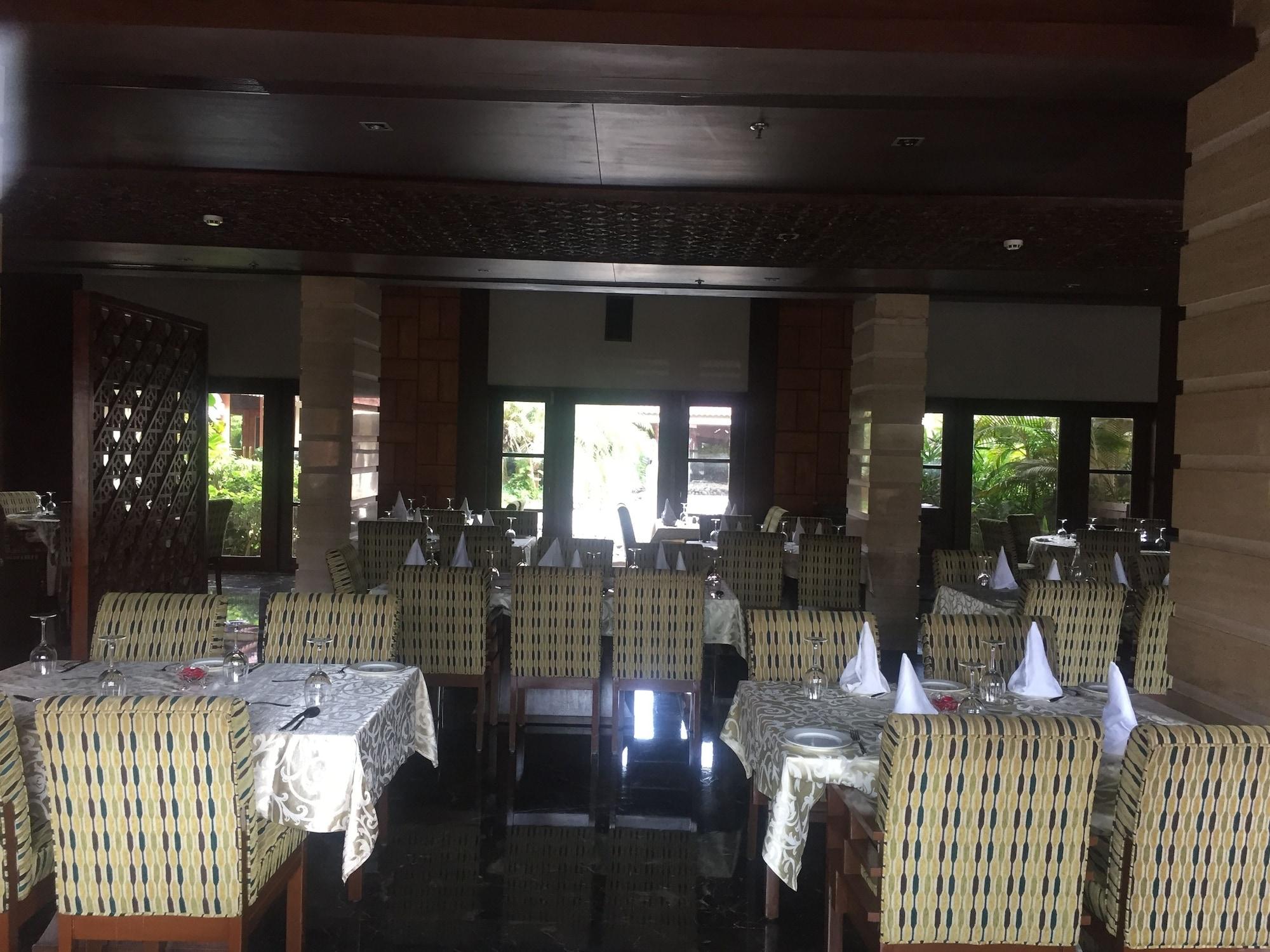 Restaurant Madhubhan Resort & Spa