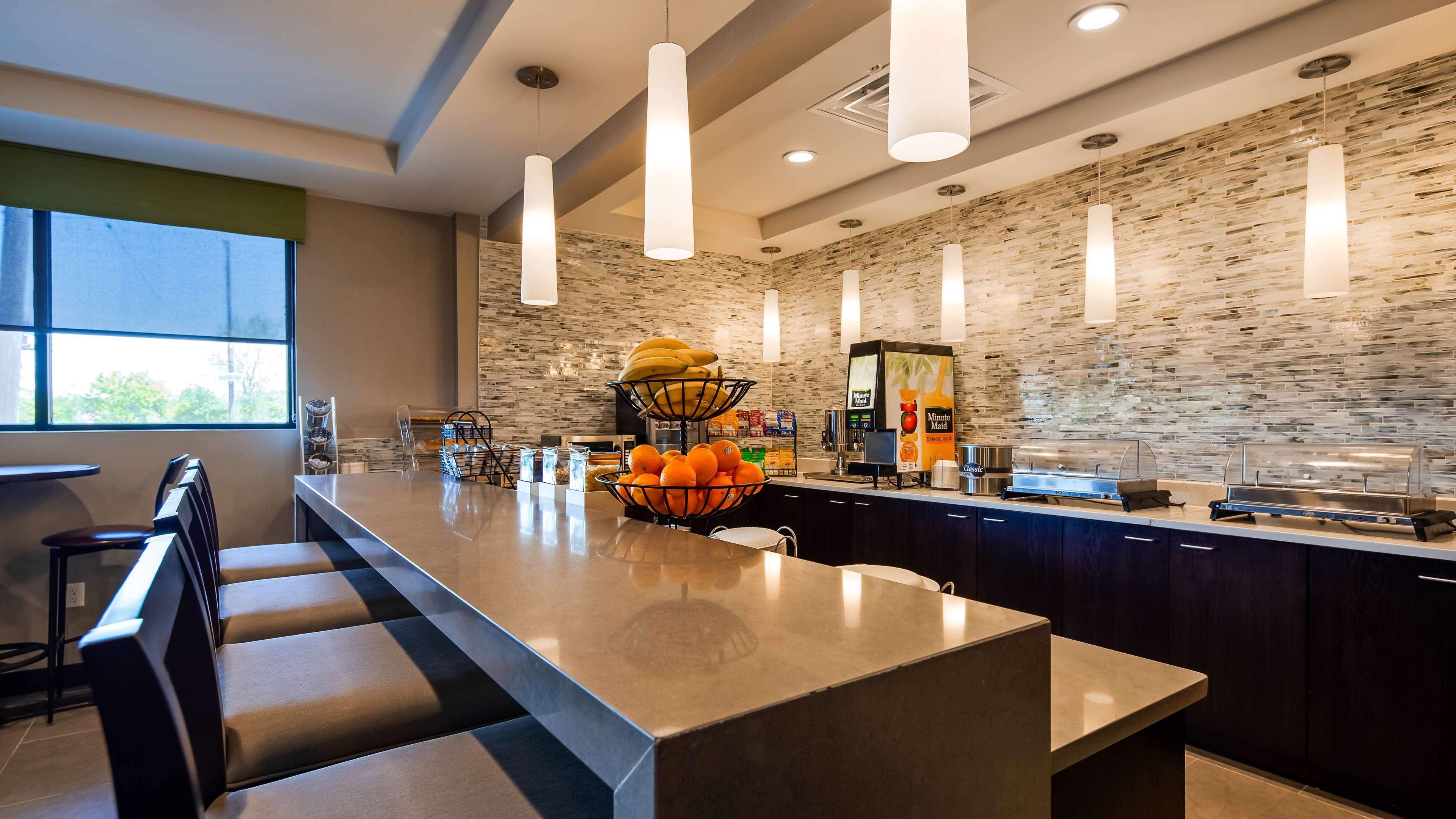 Restaurant Best Western Plus Philadelphia-Pennsauken Hotel