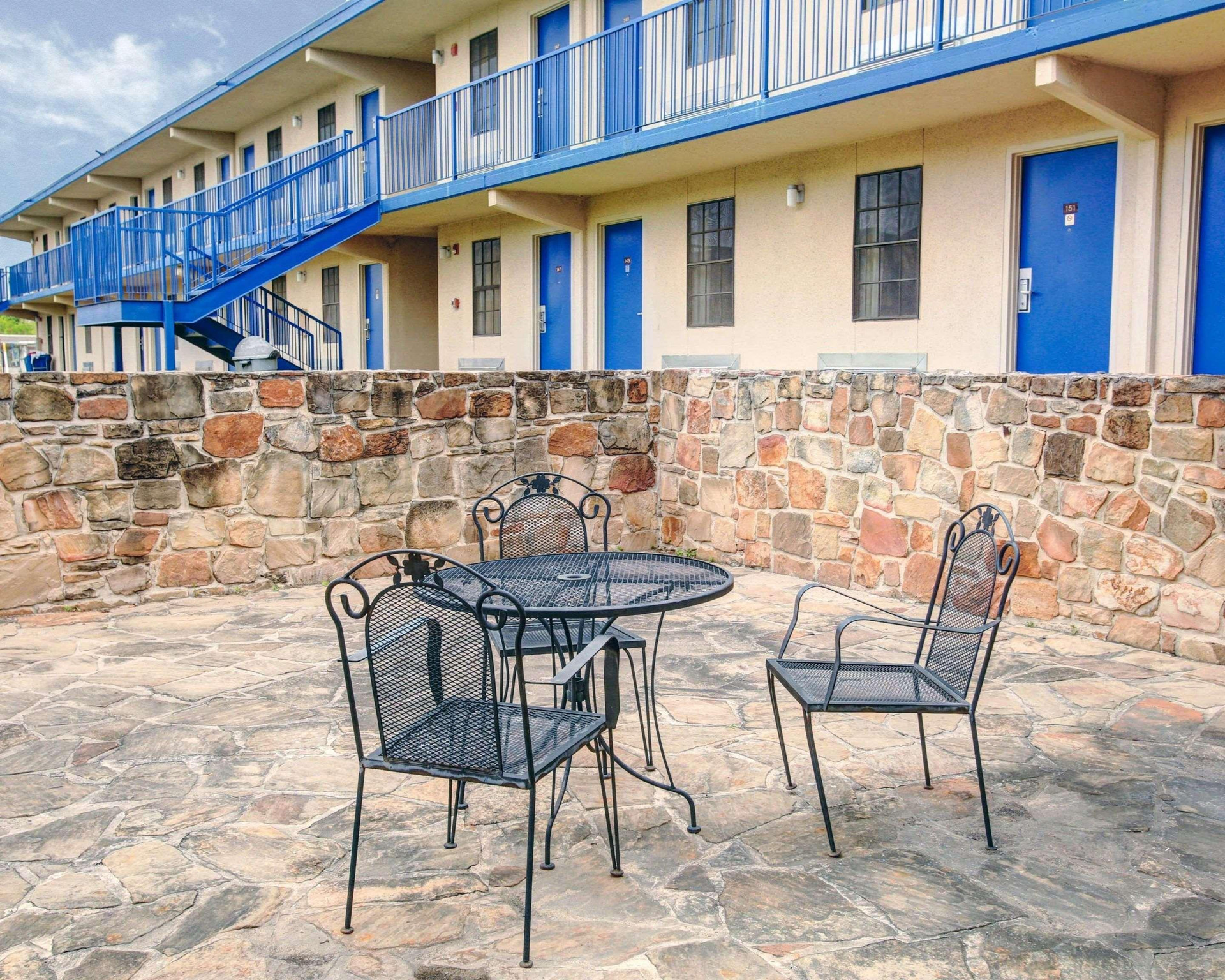 Vista Piscina Rodeway Inn New Braunfels