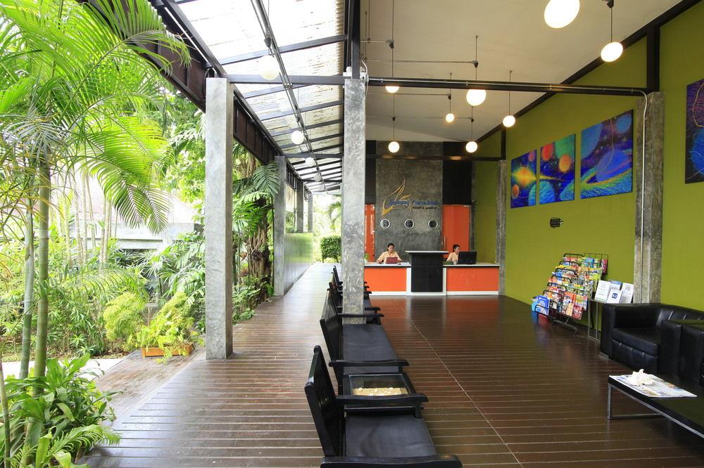 Vista do lobby Aonang Paradise Resort
