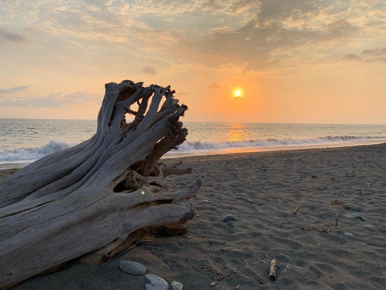 Playa Nexpa Surf Cabañas Mar de Noche