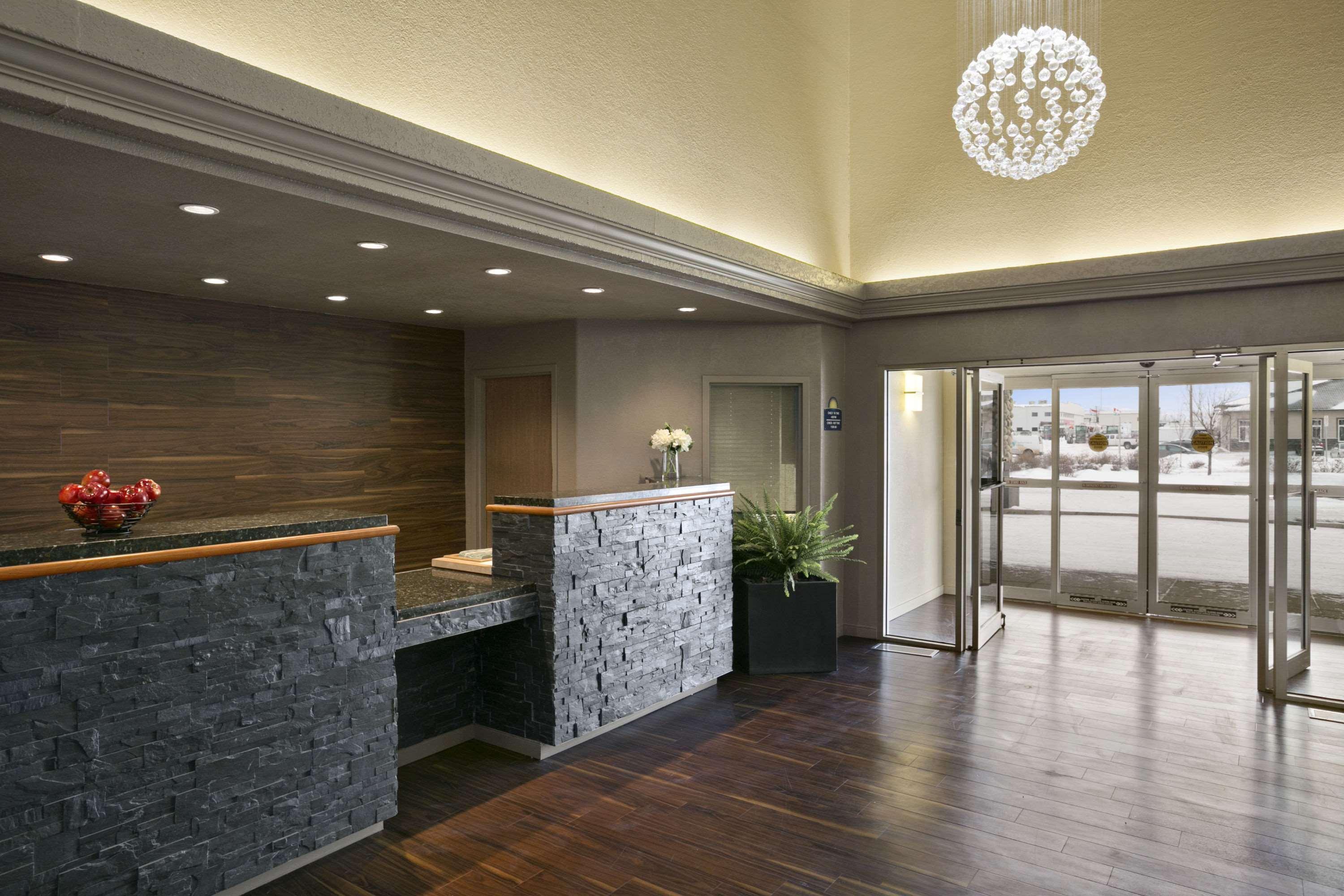 Vista Lobby Days Inn by Wyndham Regina