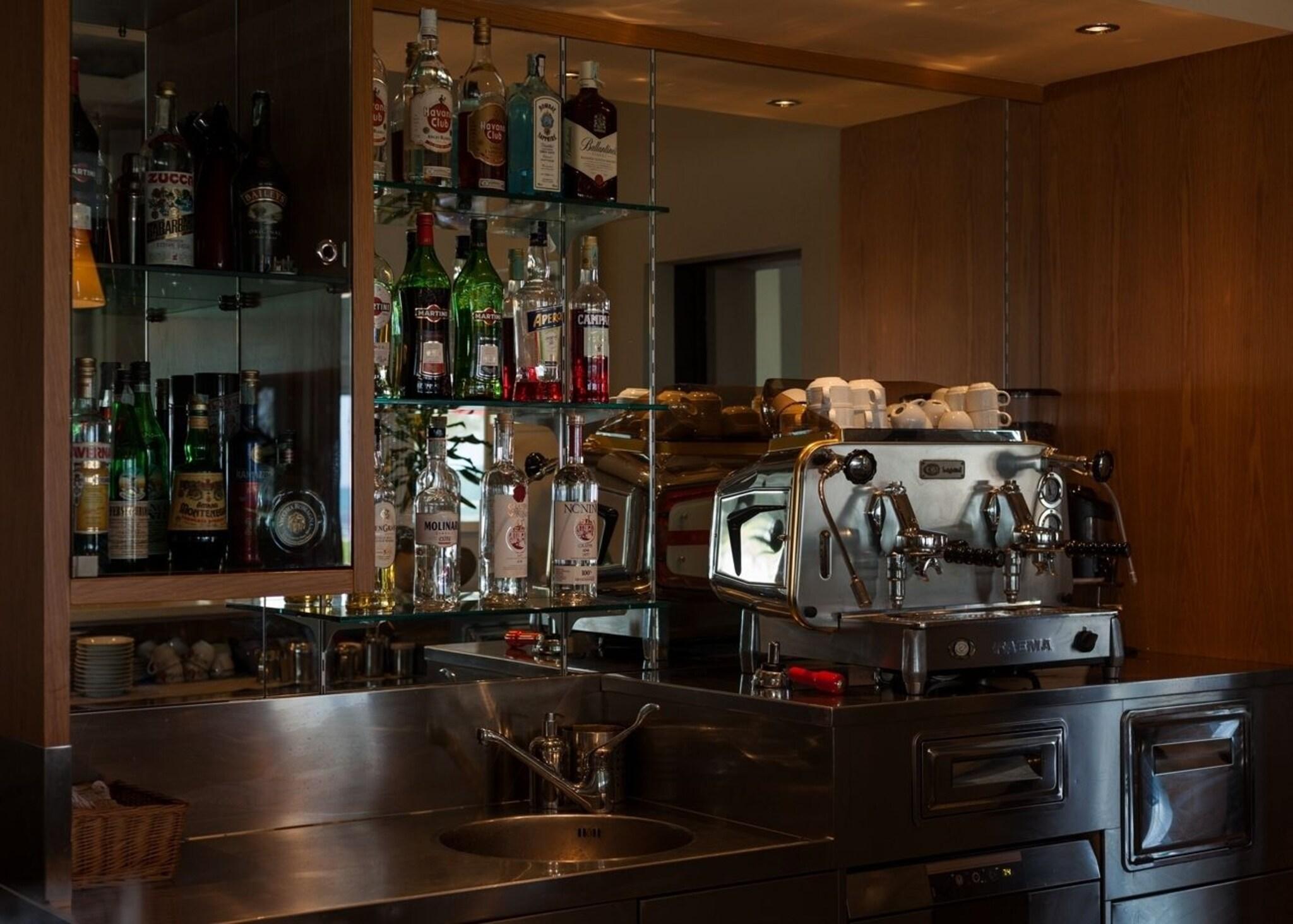 Bar/Salón Hotel Metropol