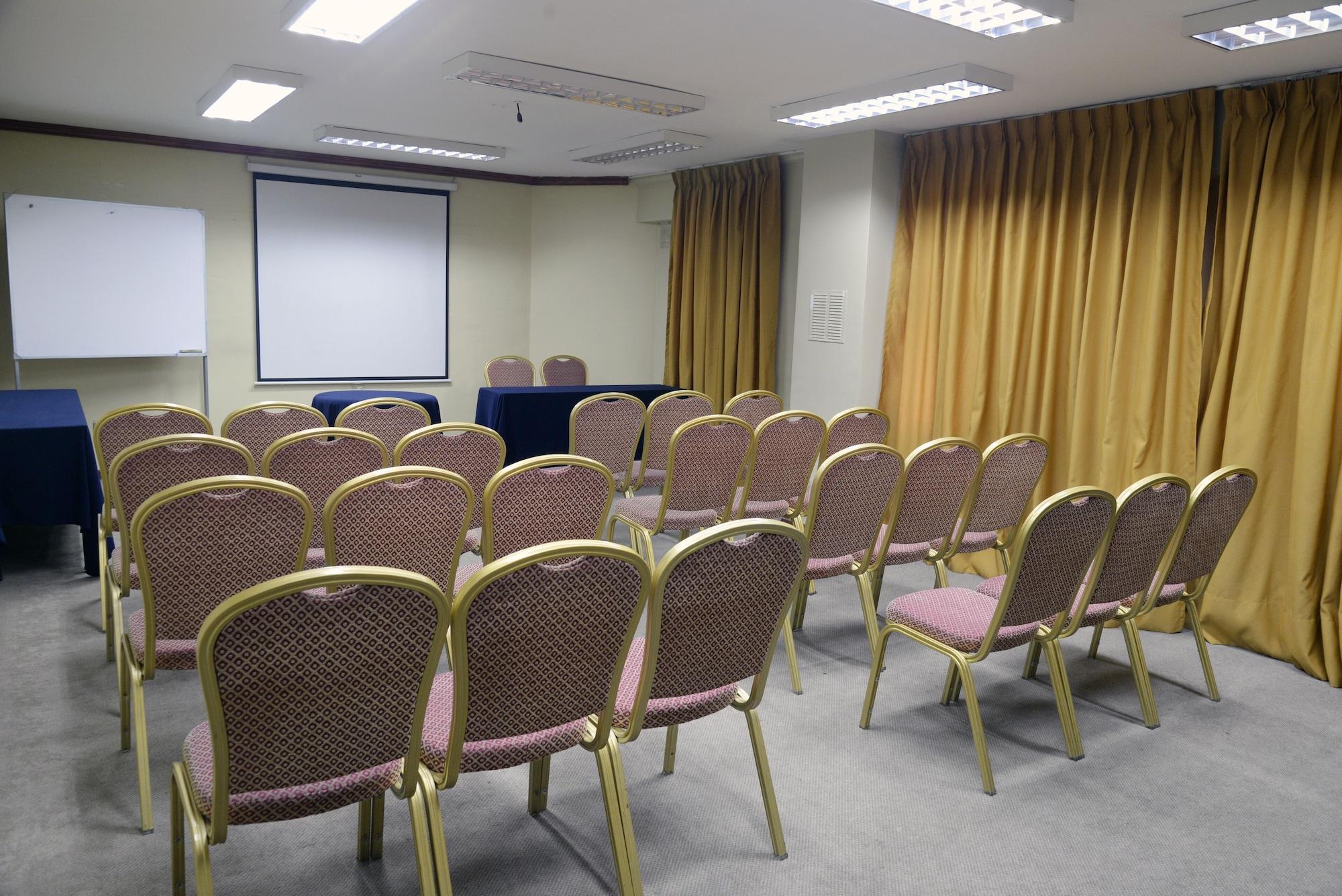 Sala de Reuniones Hotel Stanford Santiago