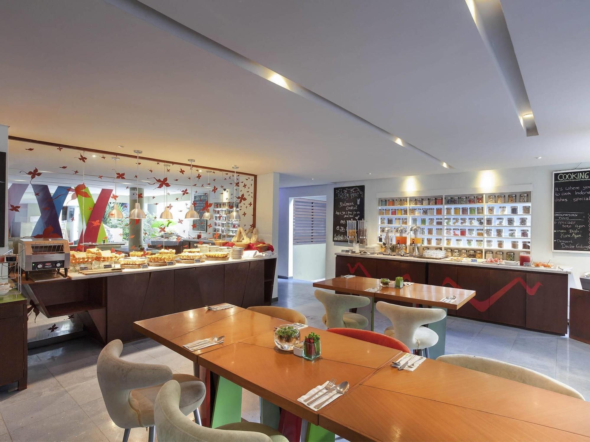 Restaurant ibis Styles Bali Legian