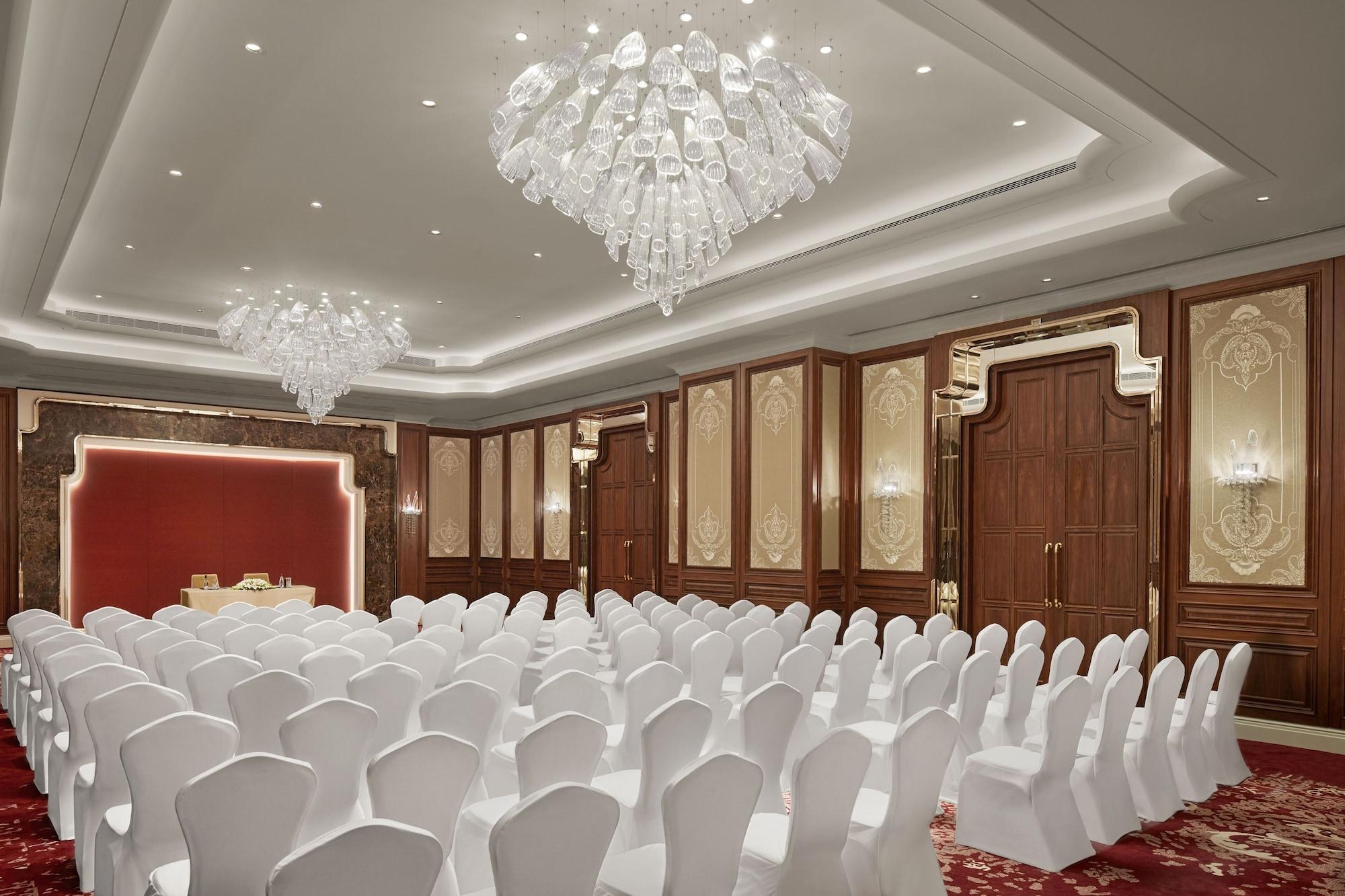 Sala de Reuniones The Ritz-Carlton, Pune