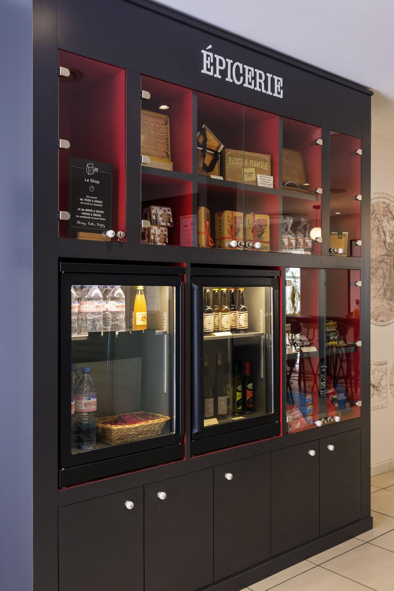 Vista Lobby Aparthotel Adagio Access Nantes Viarme