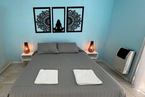Alquiler Vacacional - Charming 1-bedroom apartment with AC, WiFi, parking included in Mendoza