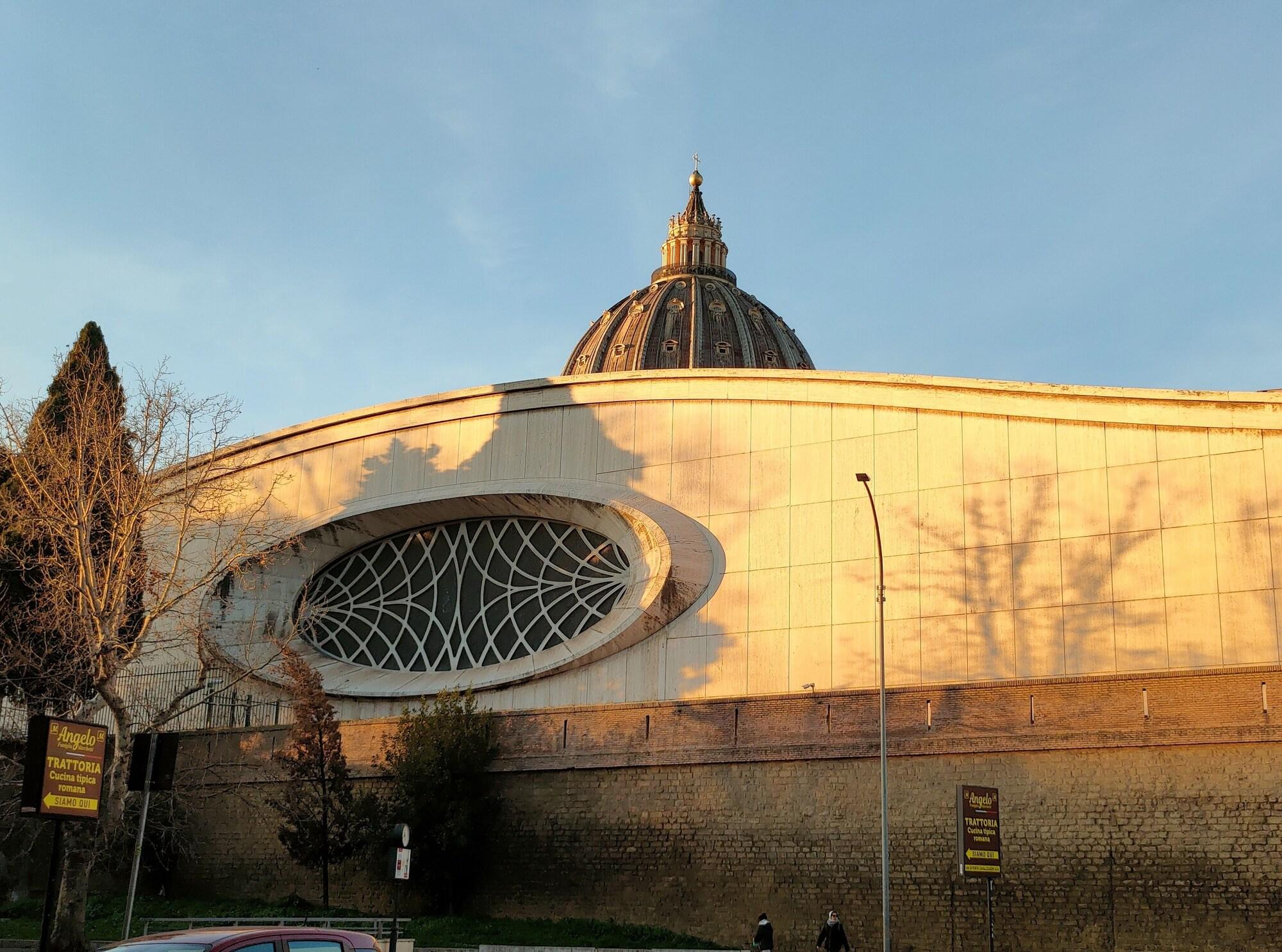 Varios BePlace Holy See