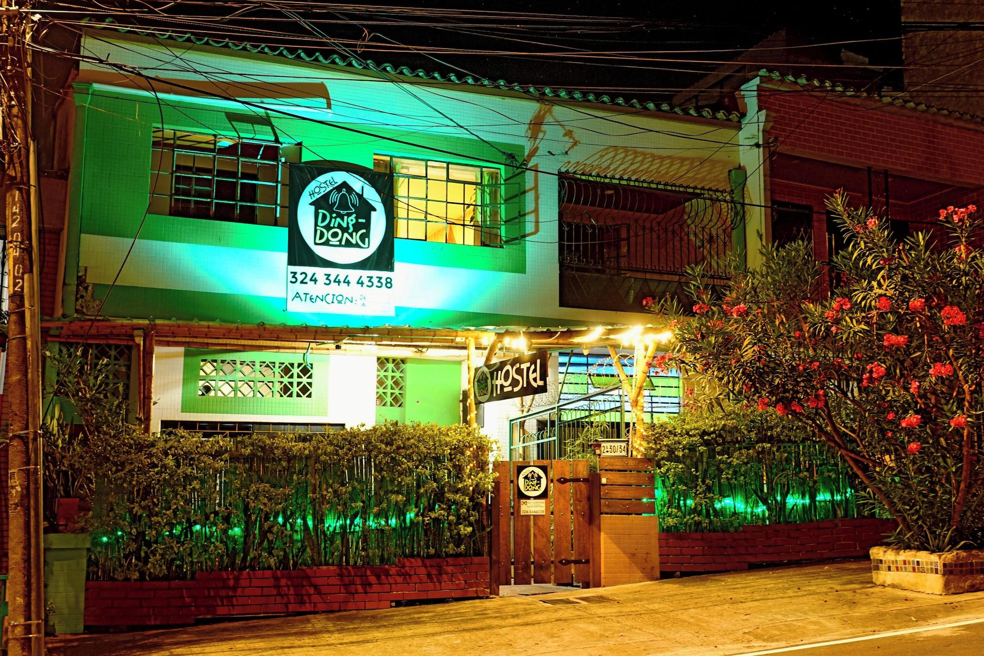 Vista Exterior Ding-Dong Hostel