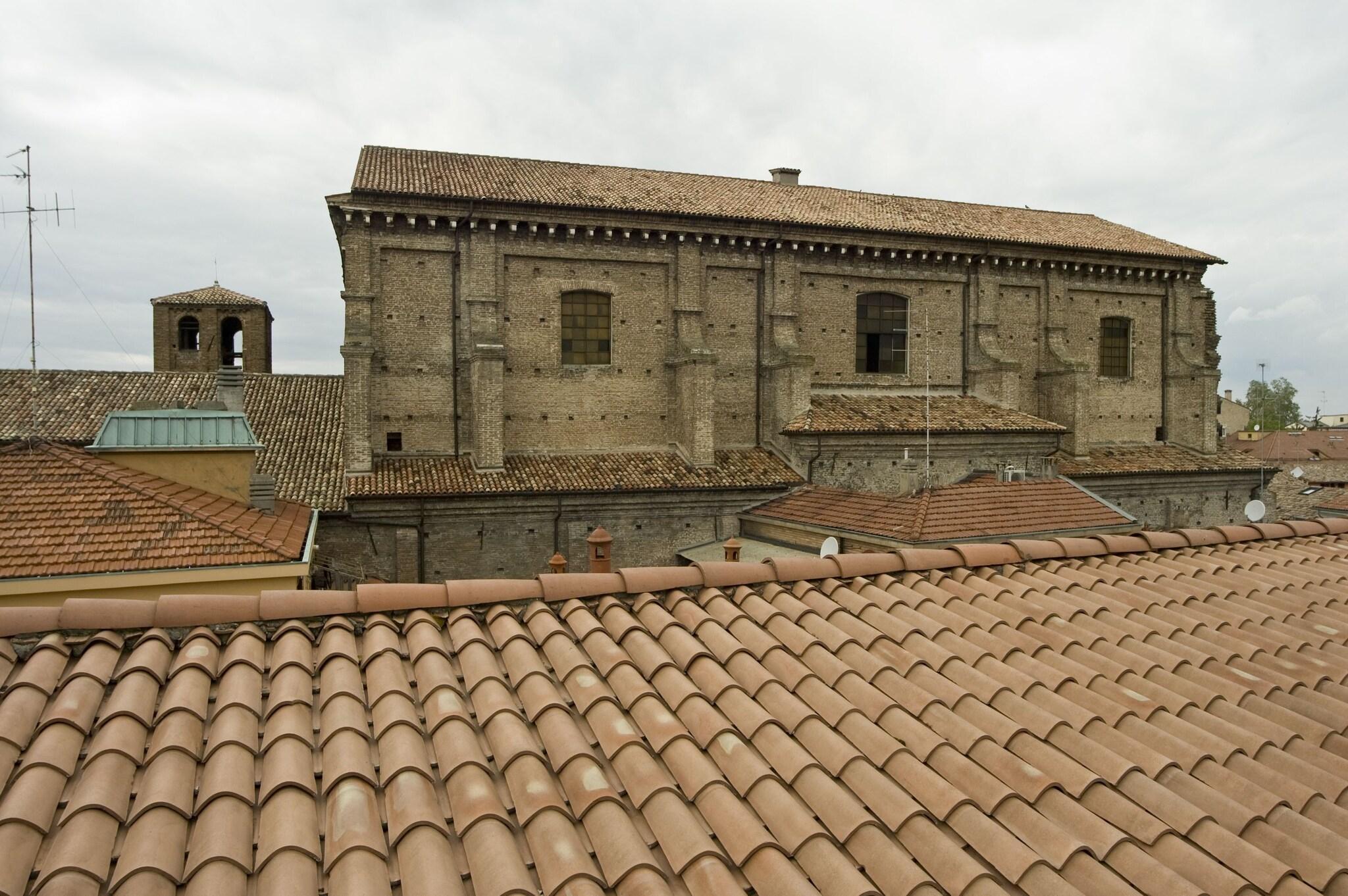 Vista Exterior Hotel Centrale Byron