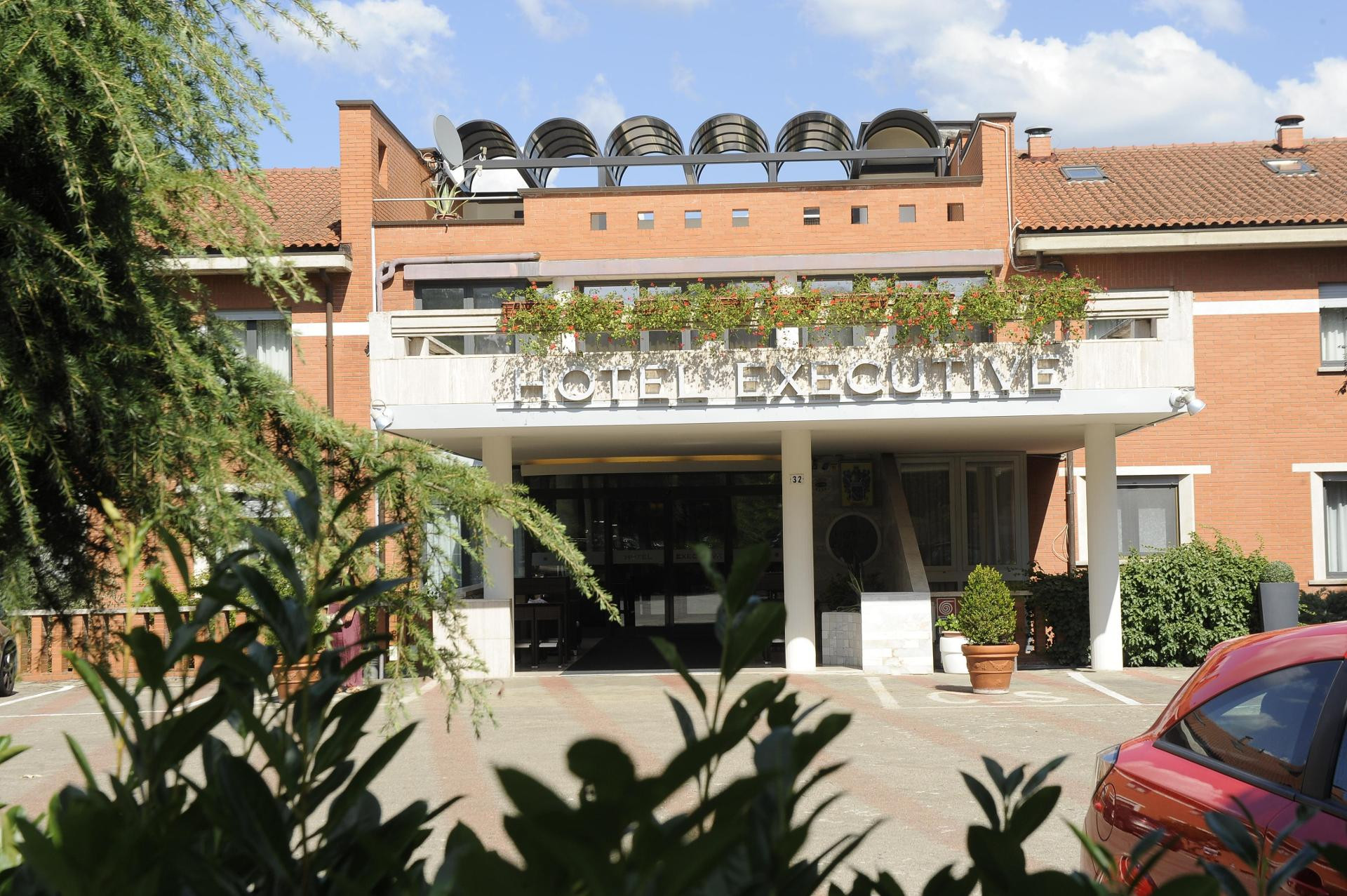 Vista Exterior Hotel Executive