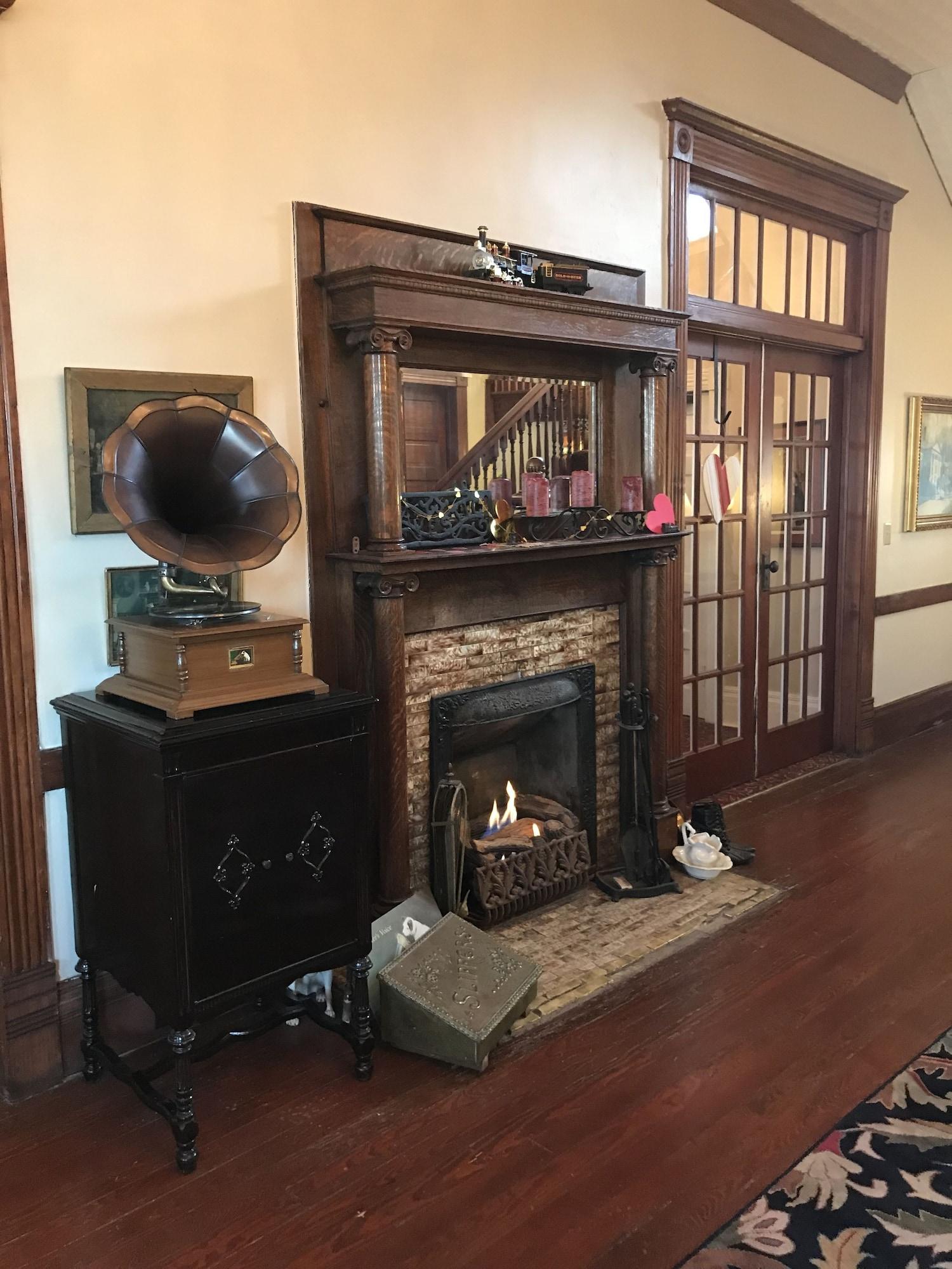 Vista Lobby Grand Victorian Inn