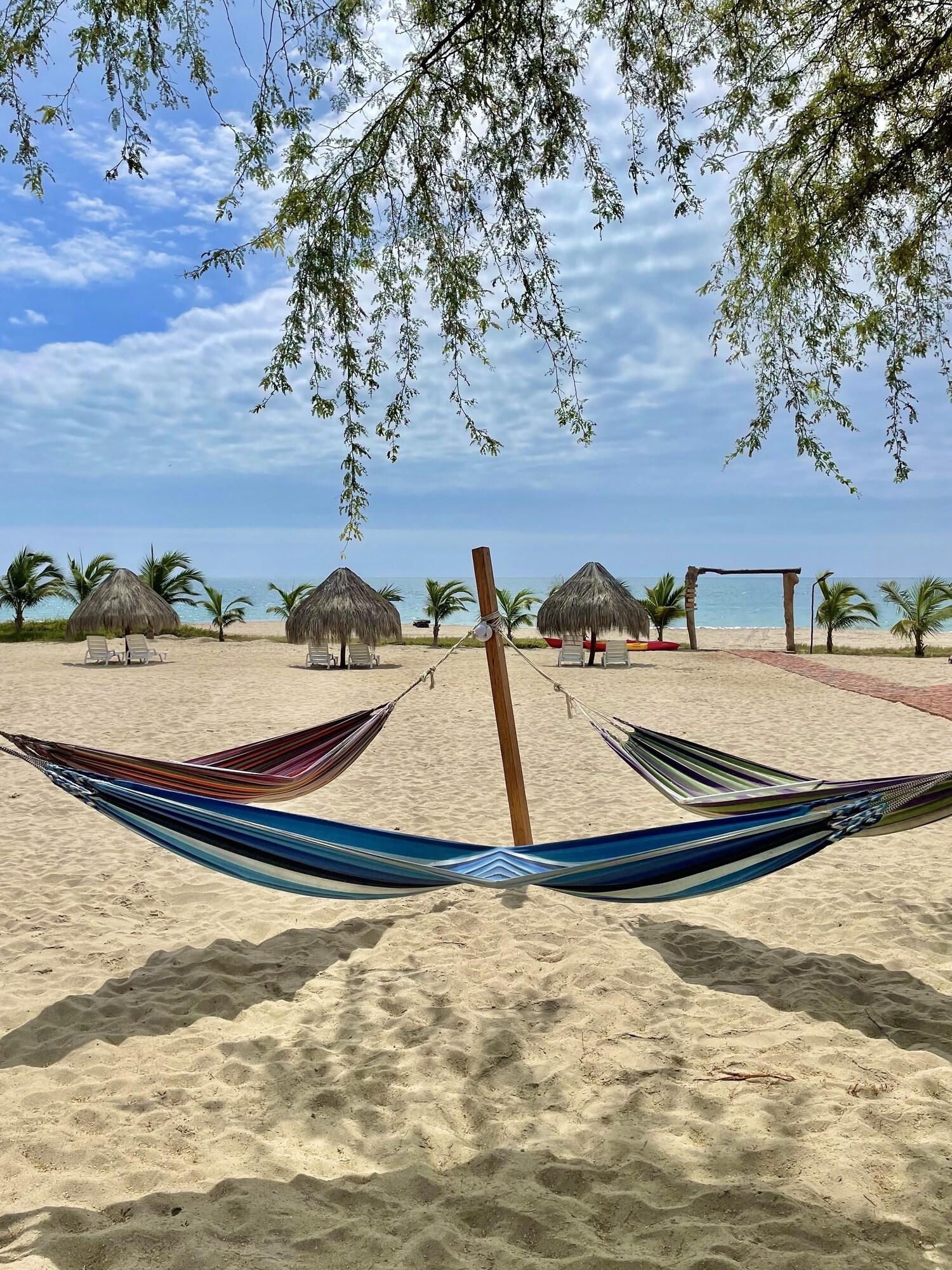 Vista Exterior Las Hamacas