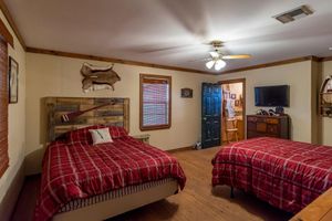 Alquiler Vacacional - The only VRBO on the North end of Toledo Bend. Cabin with lakefront access