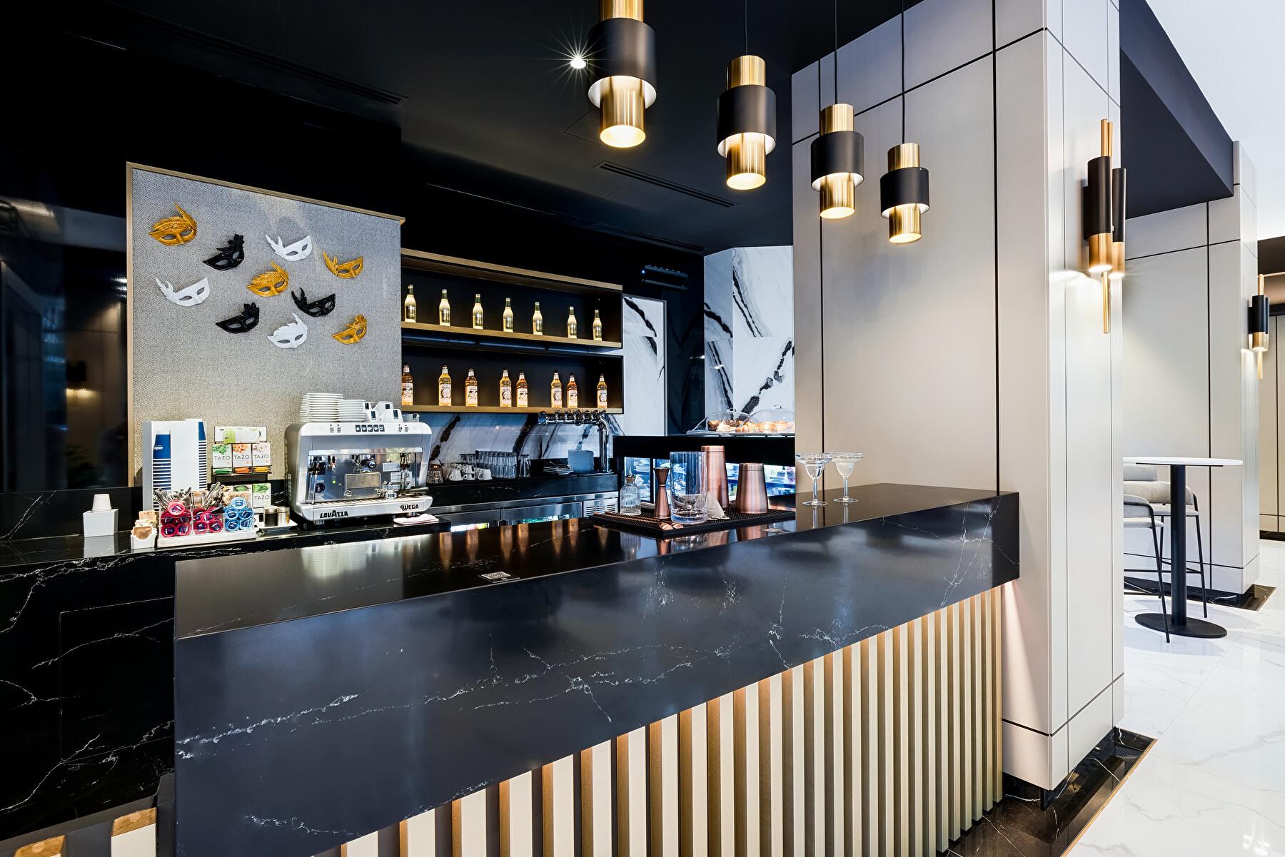 Bar/Salón Riu Plaza Toronto