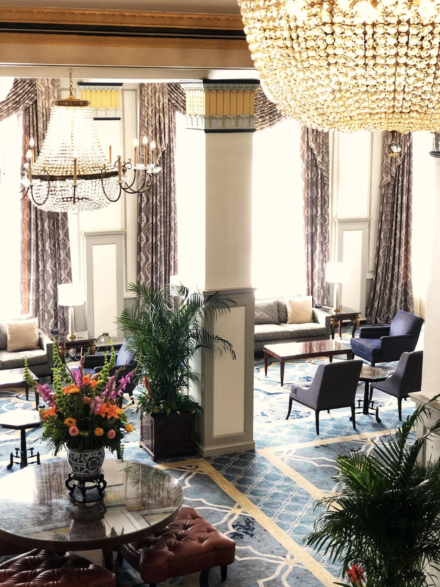 Vista Lobby The Francis Marion Hotel