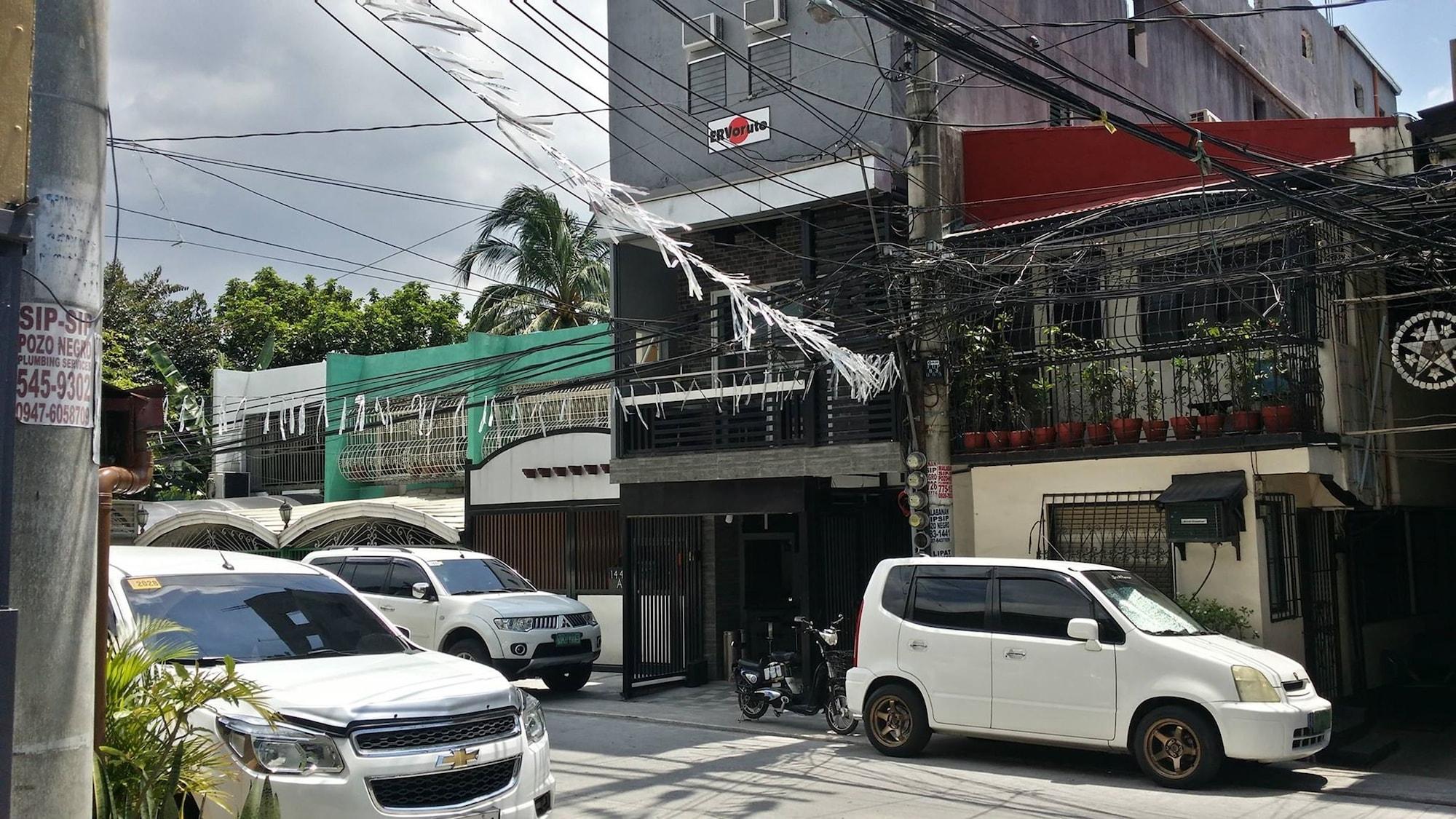Vista Exterior ERVoruto Hostel Makati