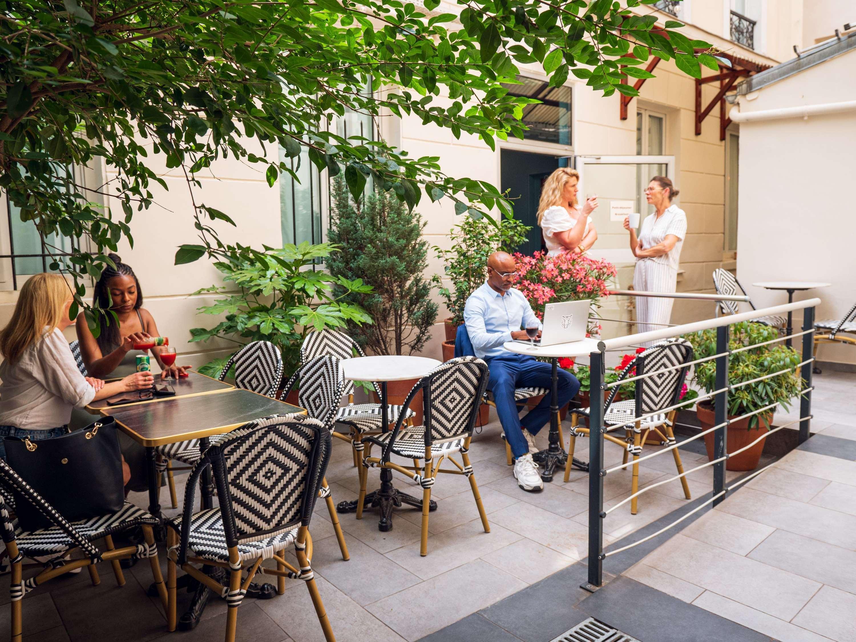 Vista Exterior Ibis Styles Paris Batignolles