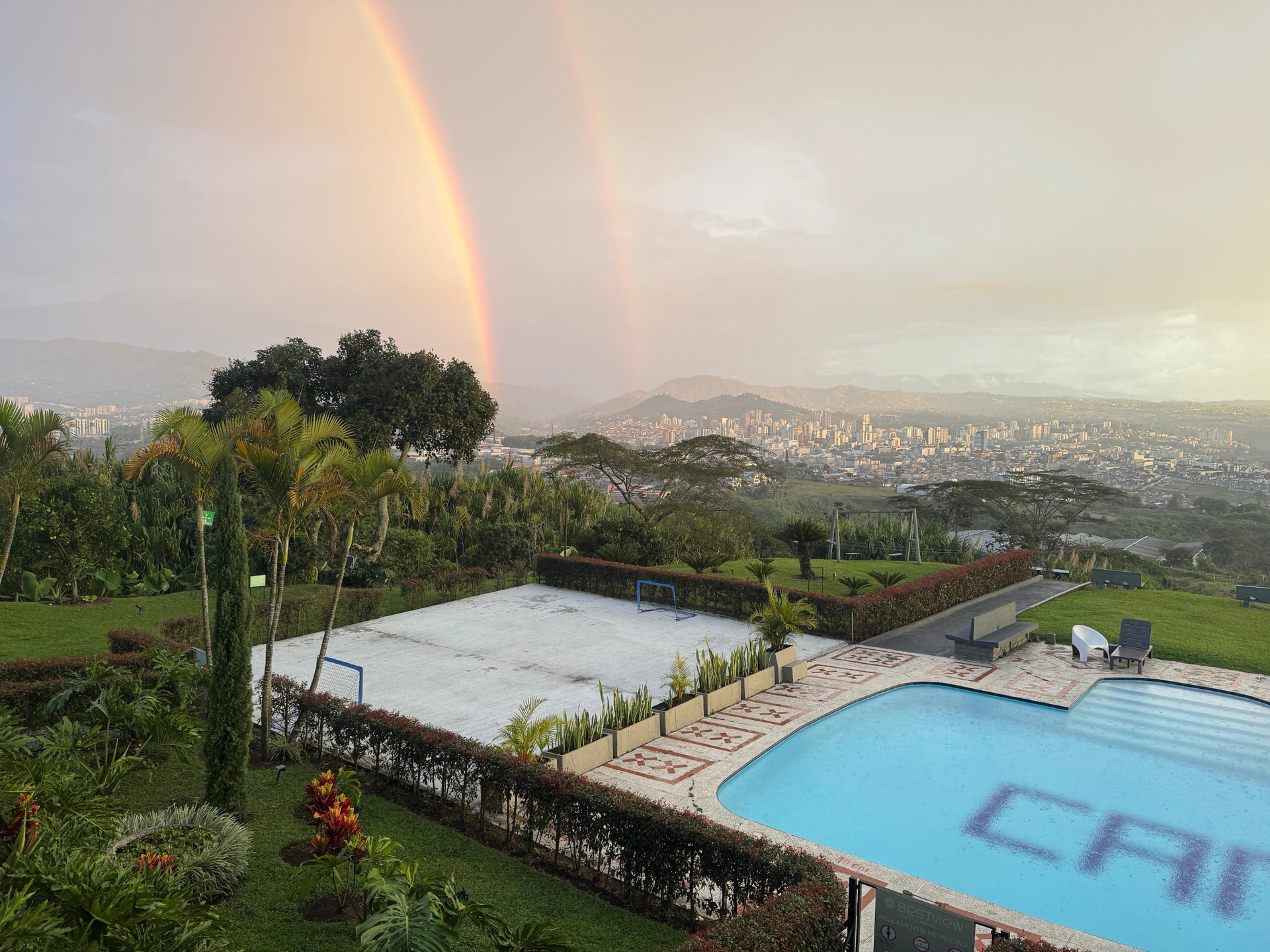 Varios Best View Aparta Hotel