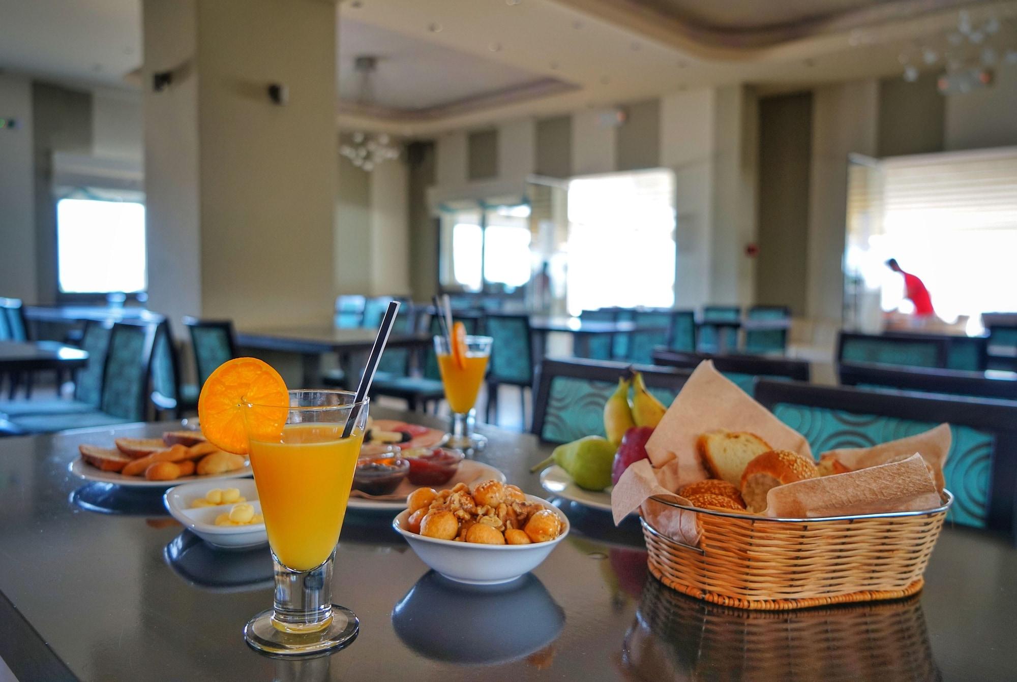 Restaurant Kokoni Beach Hotel