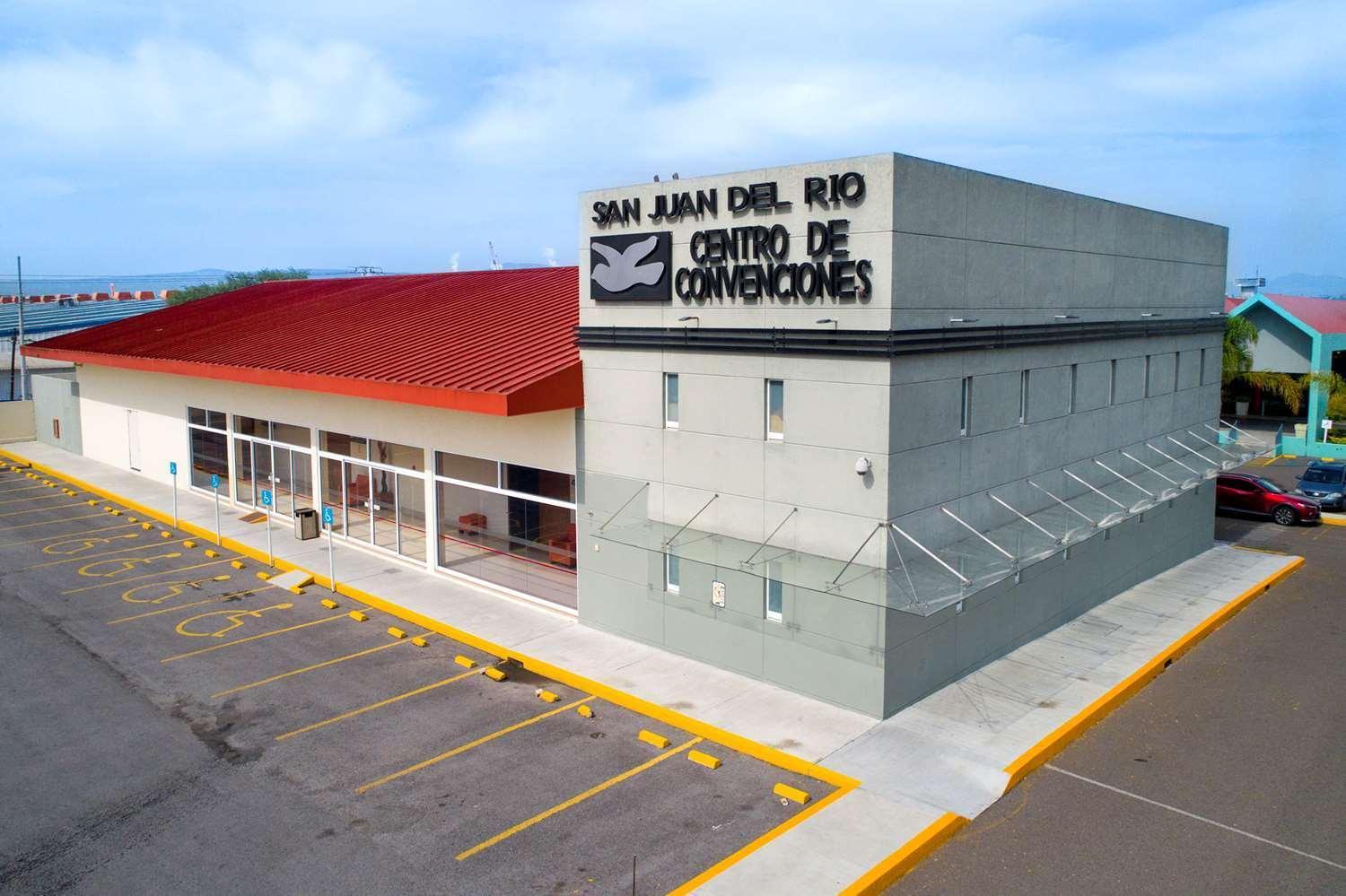 Vista Exterior Excellence Express San Juan del Río