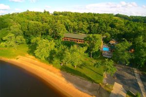 Alojamiento - Cedar Lodge and Settlement