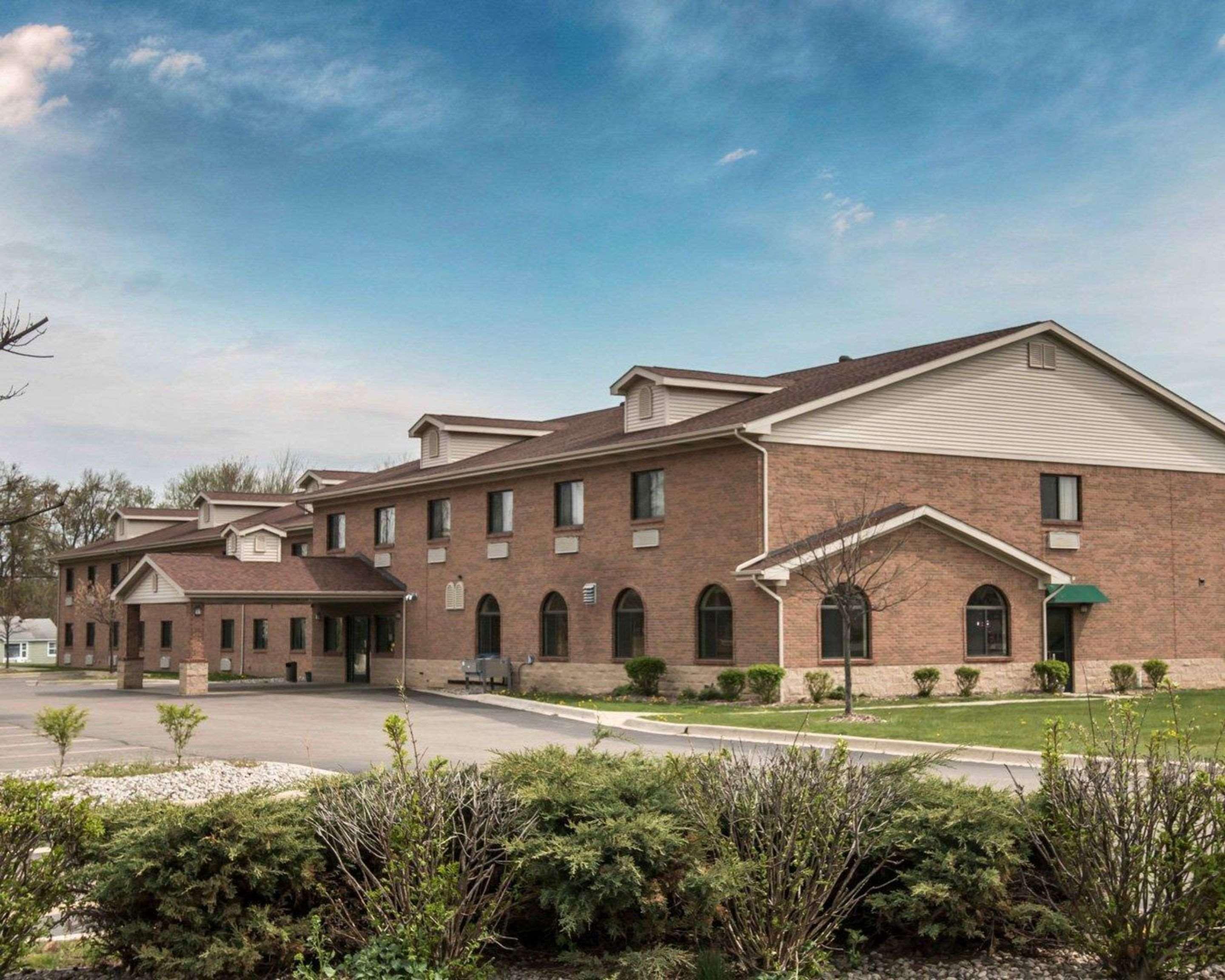 Vista Exterior Quality Inn Durand I-69