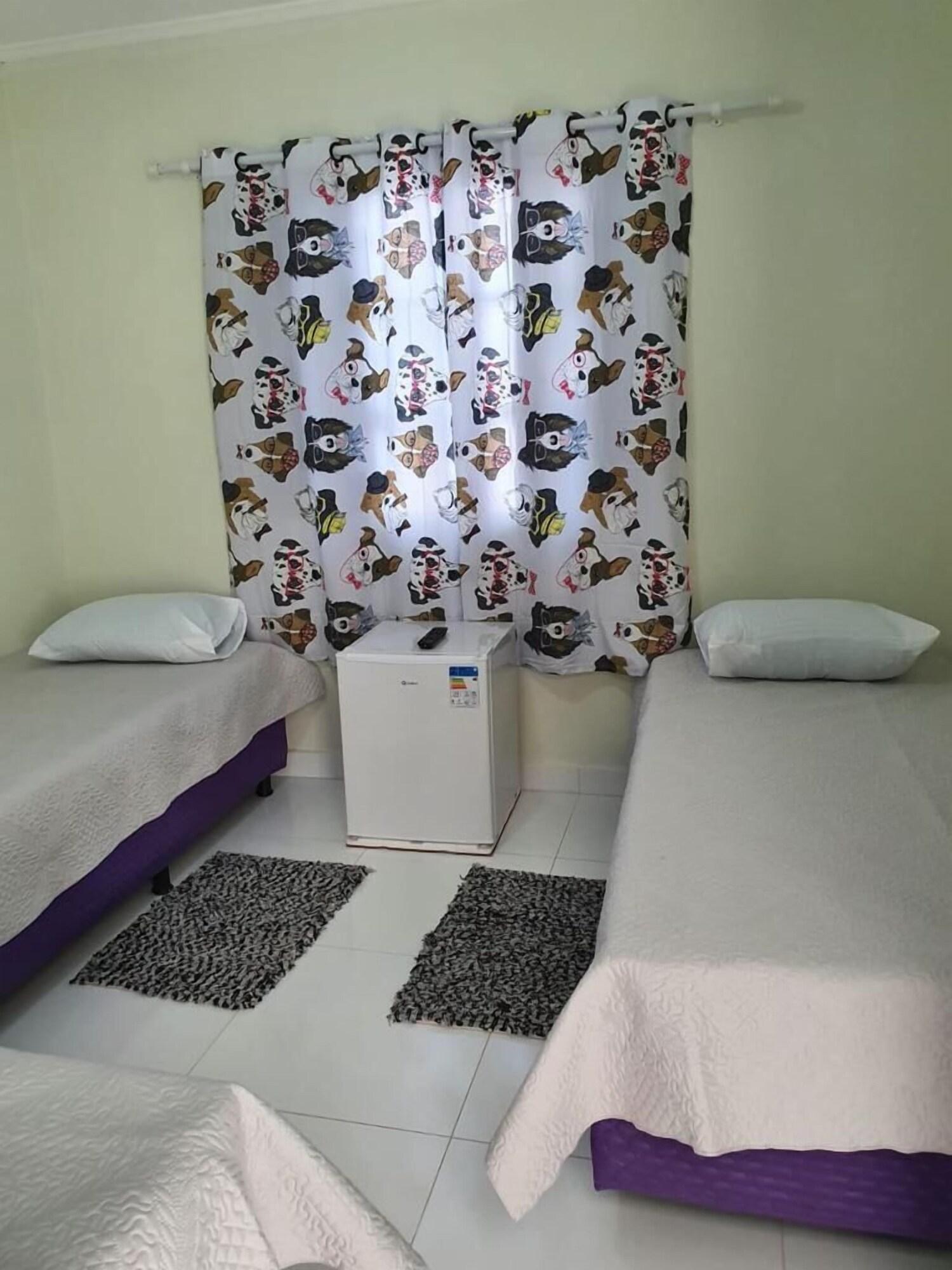 Habitación pousada vila universitaria