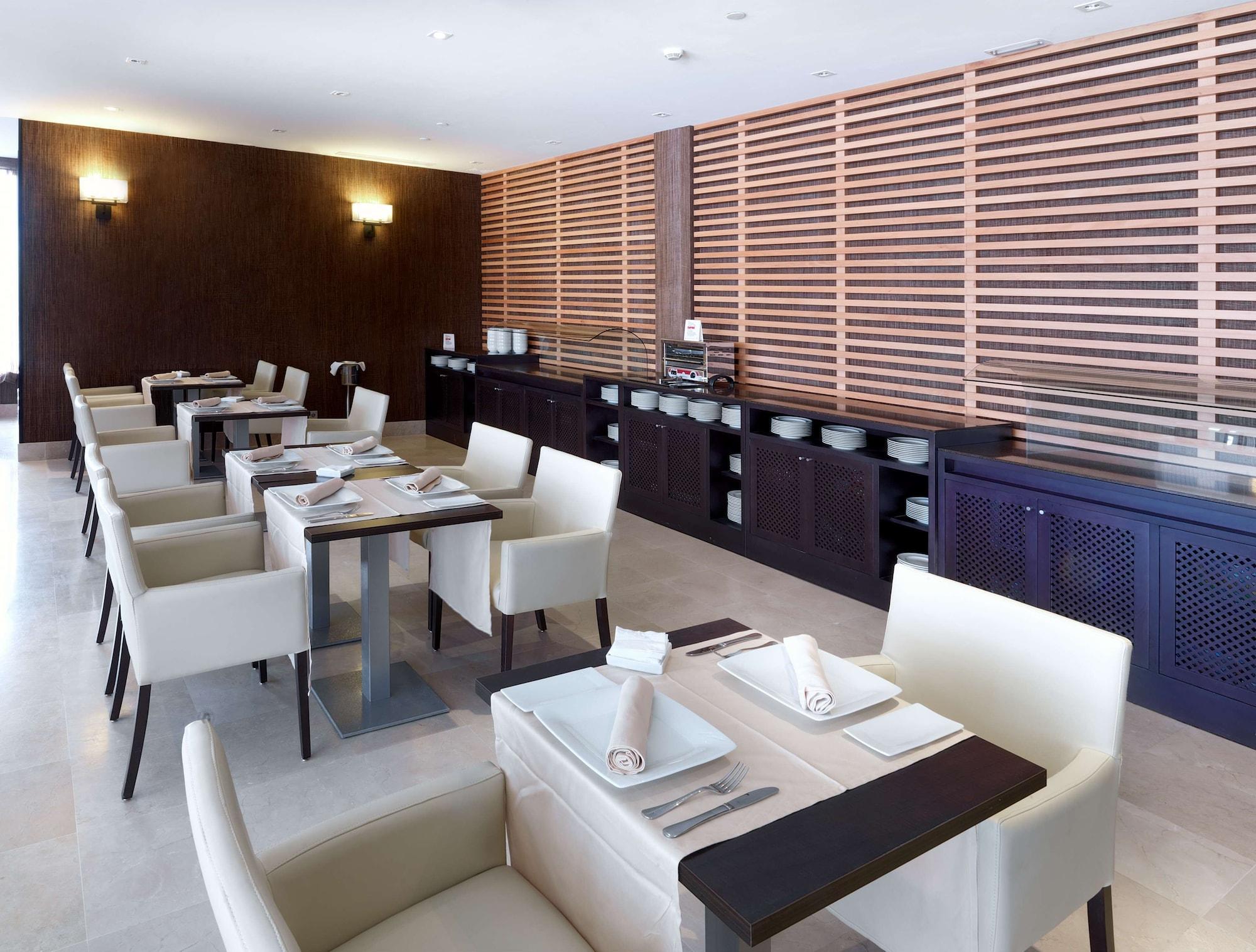 Restaurant NH Campo De Gibraltar