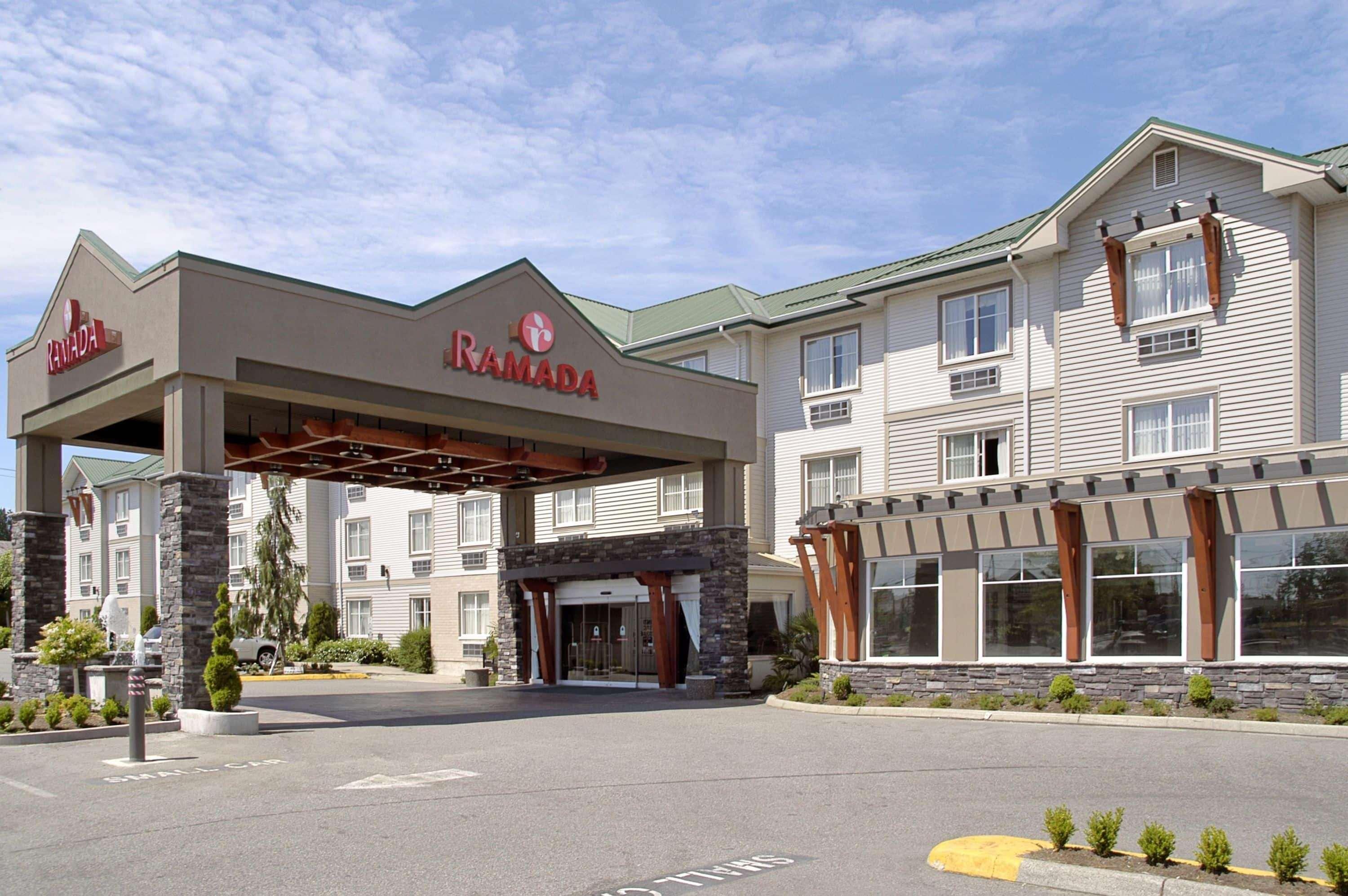 Vista Exterior Ramada by Wyndham Surrey/Langley