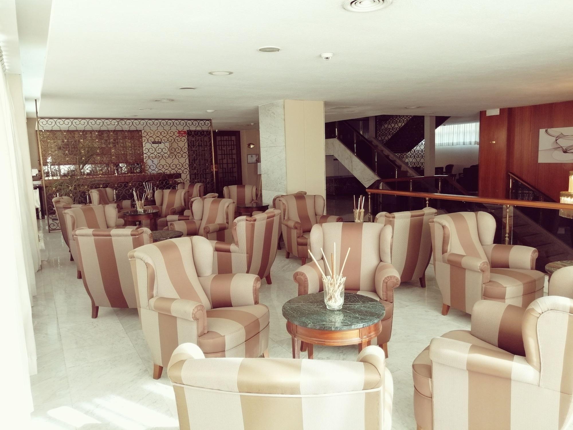 Bar/Salón Hotel Mir Octavio