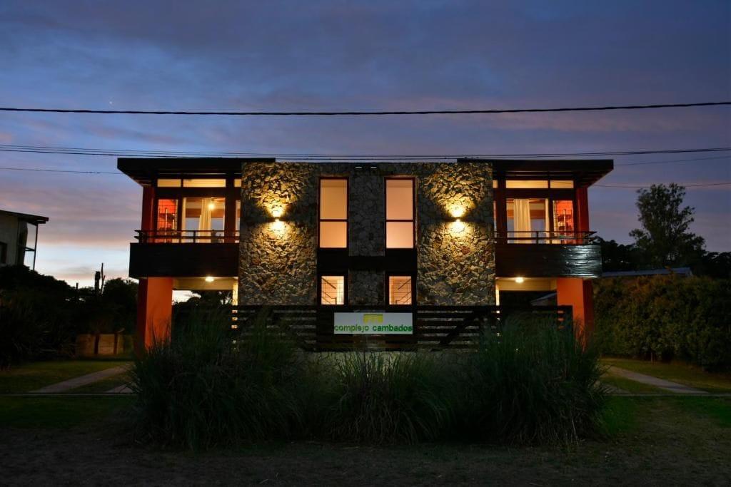 Vista Exterior Complejo Cambados