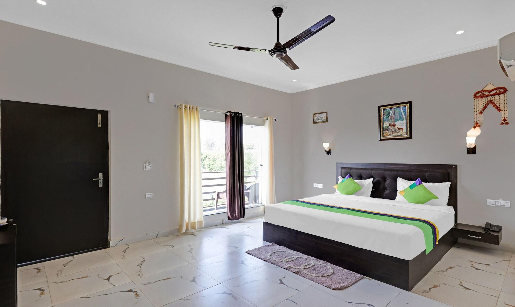 Habitación Treebo Kaira Resort With Pool View, 5 Km From Jim Corbett Jungle Safari