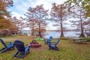 Alquiler Vacacional - Lakefront Netterville Landing Home w/ Private Dock