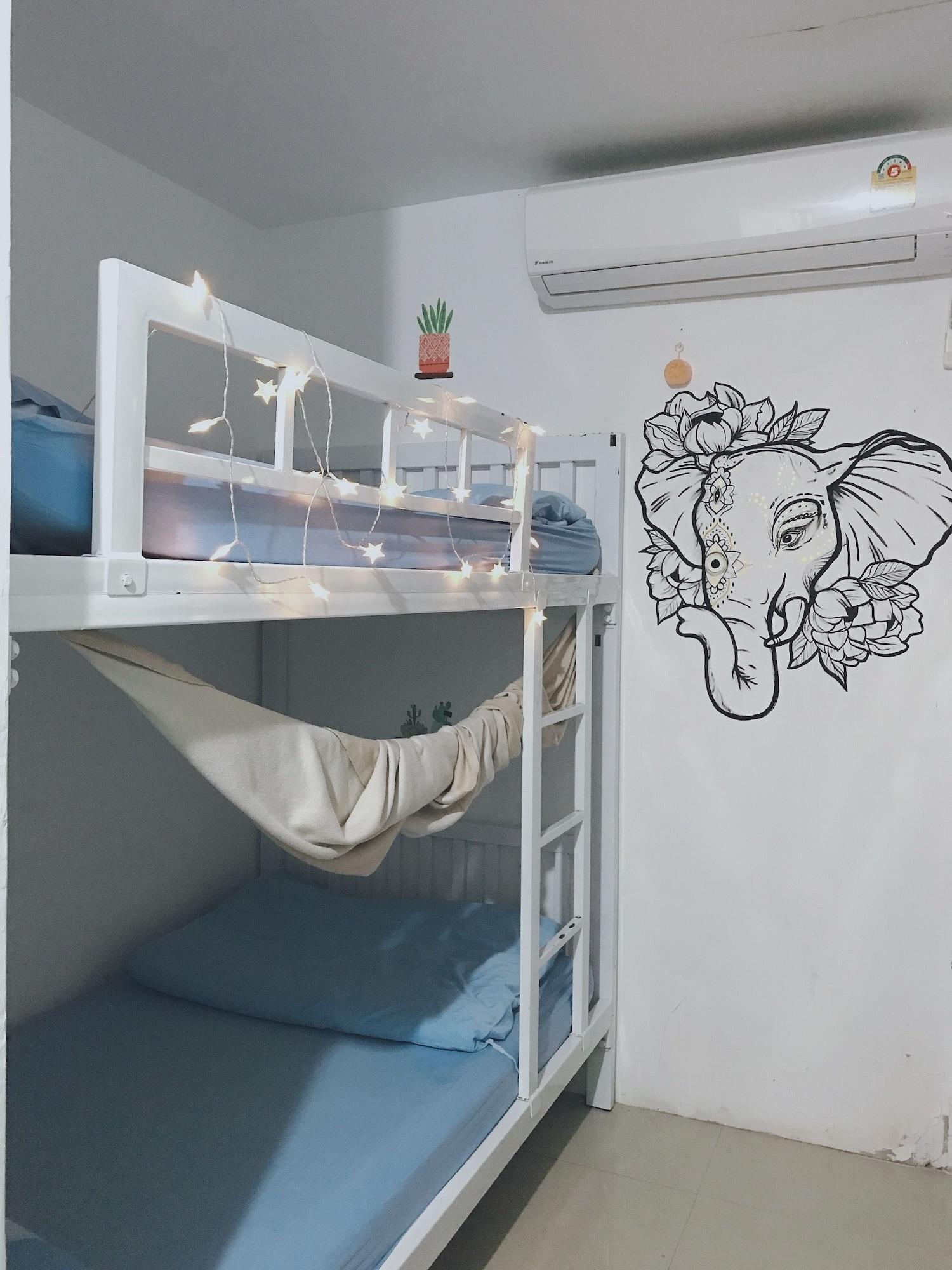 Set de Habitación 1Sabai Hostel