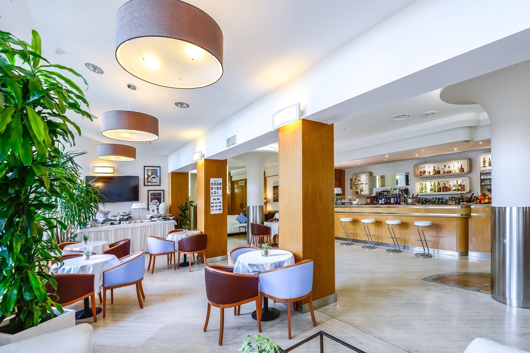 Bar/Salón Hotel Bologna Airport