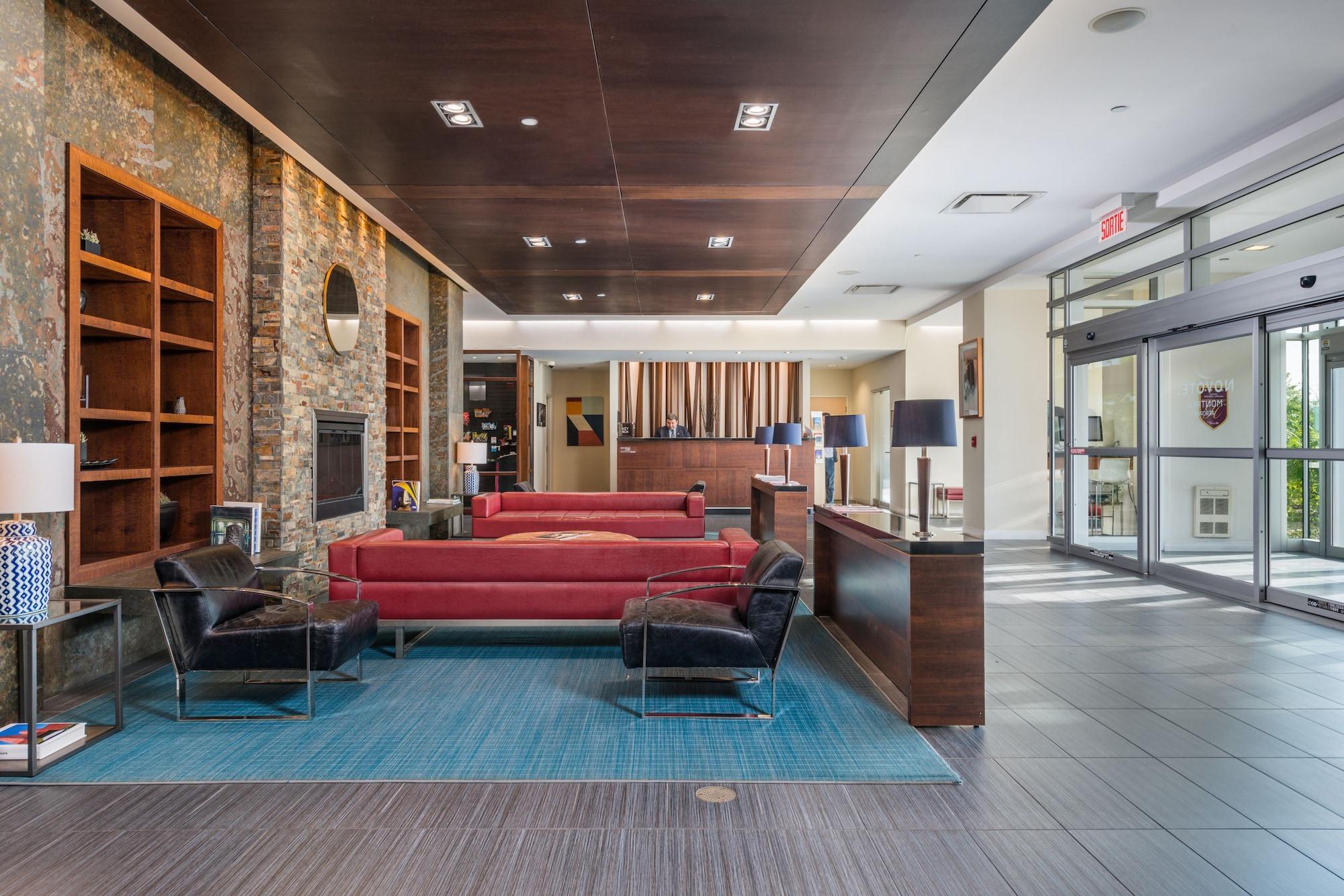 Vista Lobby Novotel Montreal Aeroport