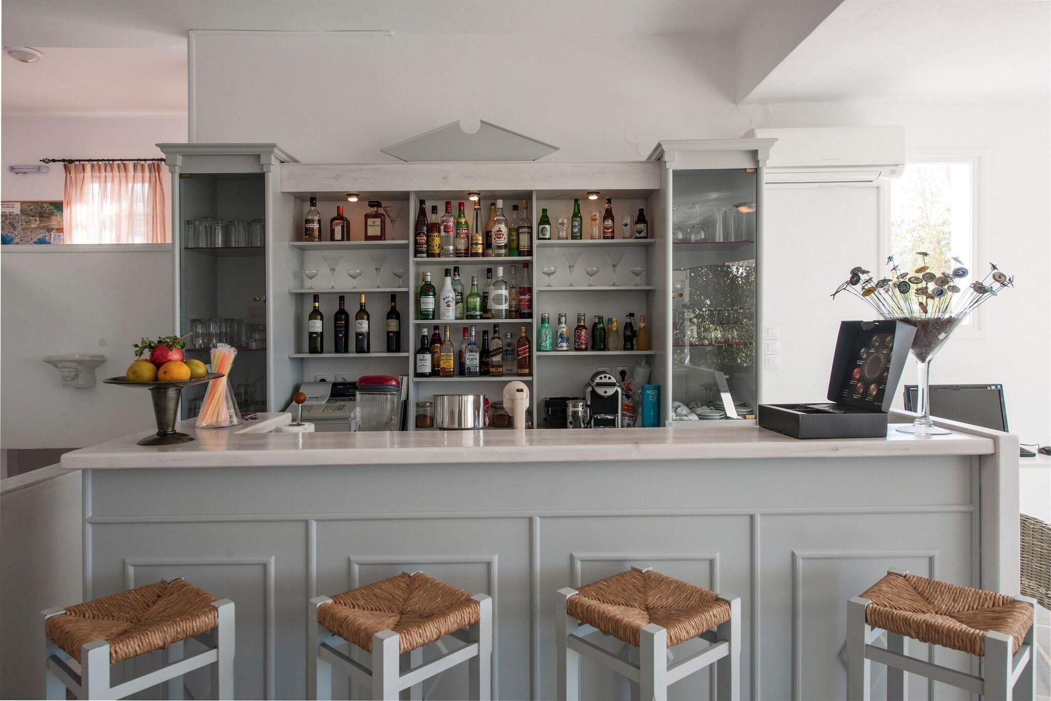 Bar/Salón Akrotiri Hotel