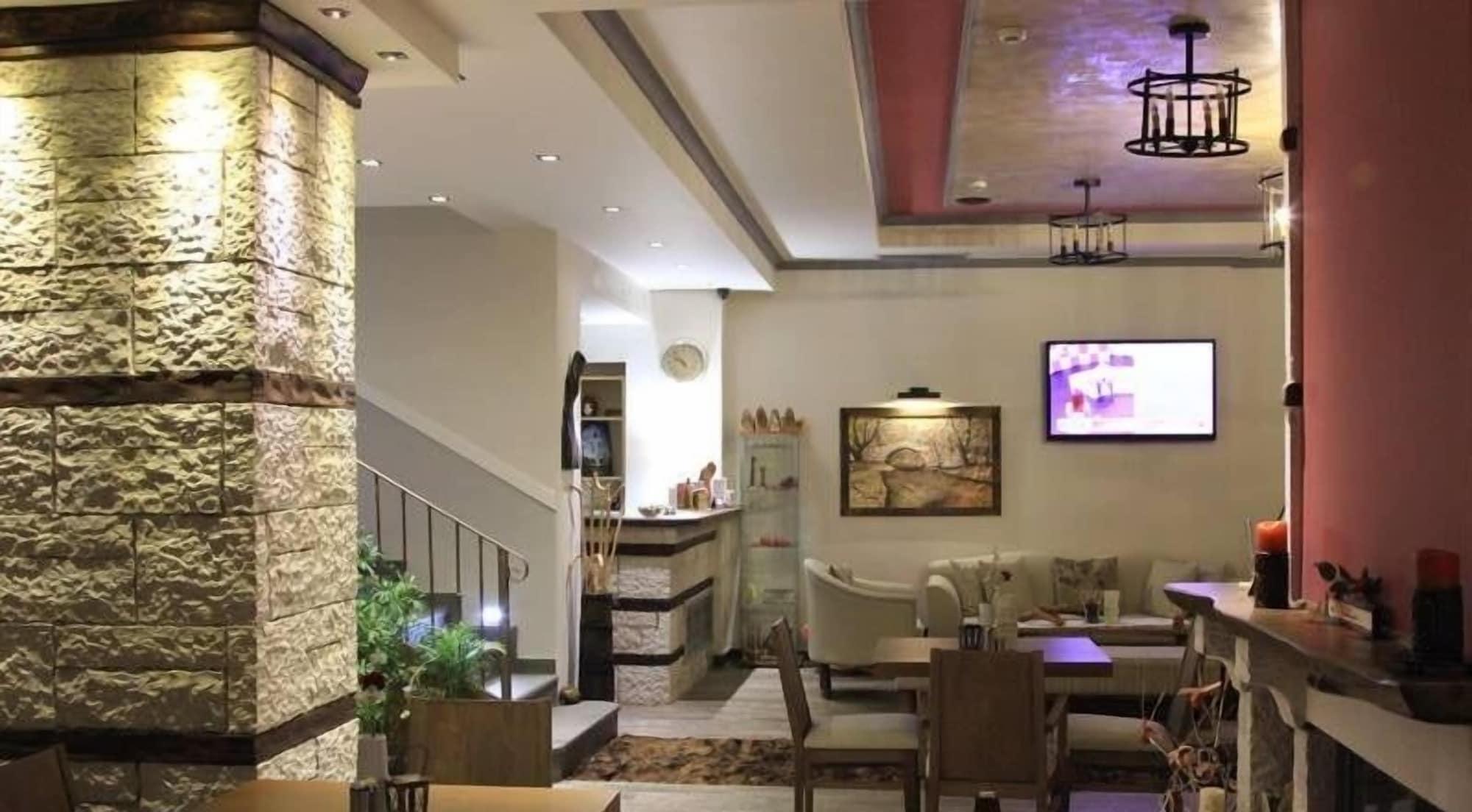 Vista Lobby Hotel Rodovoli