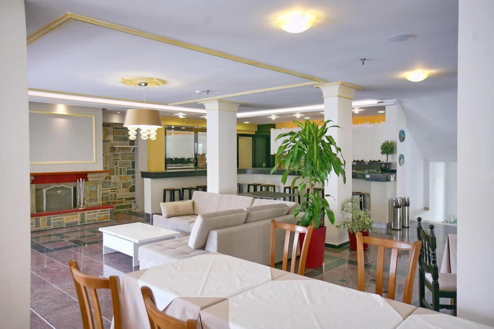 Bar/Salón Theofilos Classic Hotel