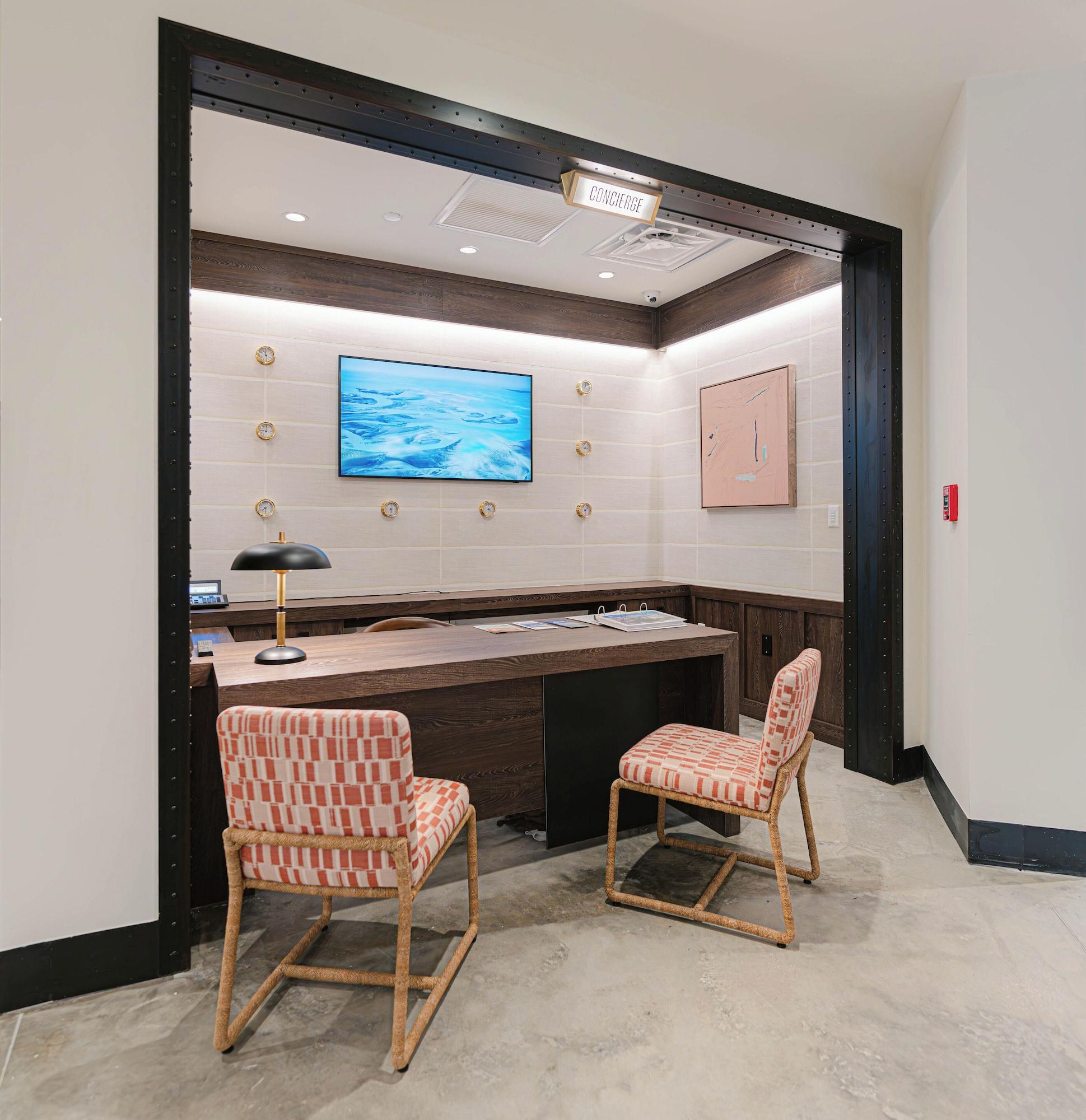 Vista Lobby The Perry Hotel Naples