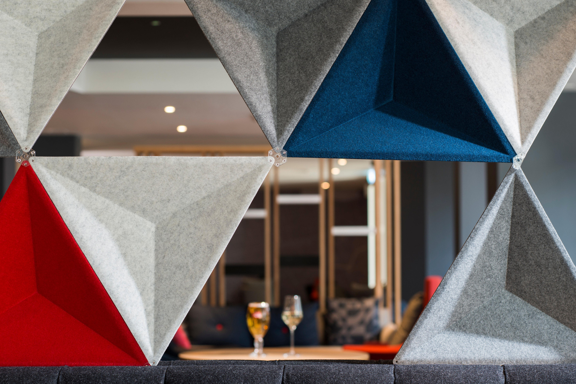 Vista Lobby Holiday Inn Express Edinburgh - Leith Waterfront by IHG
