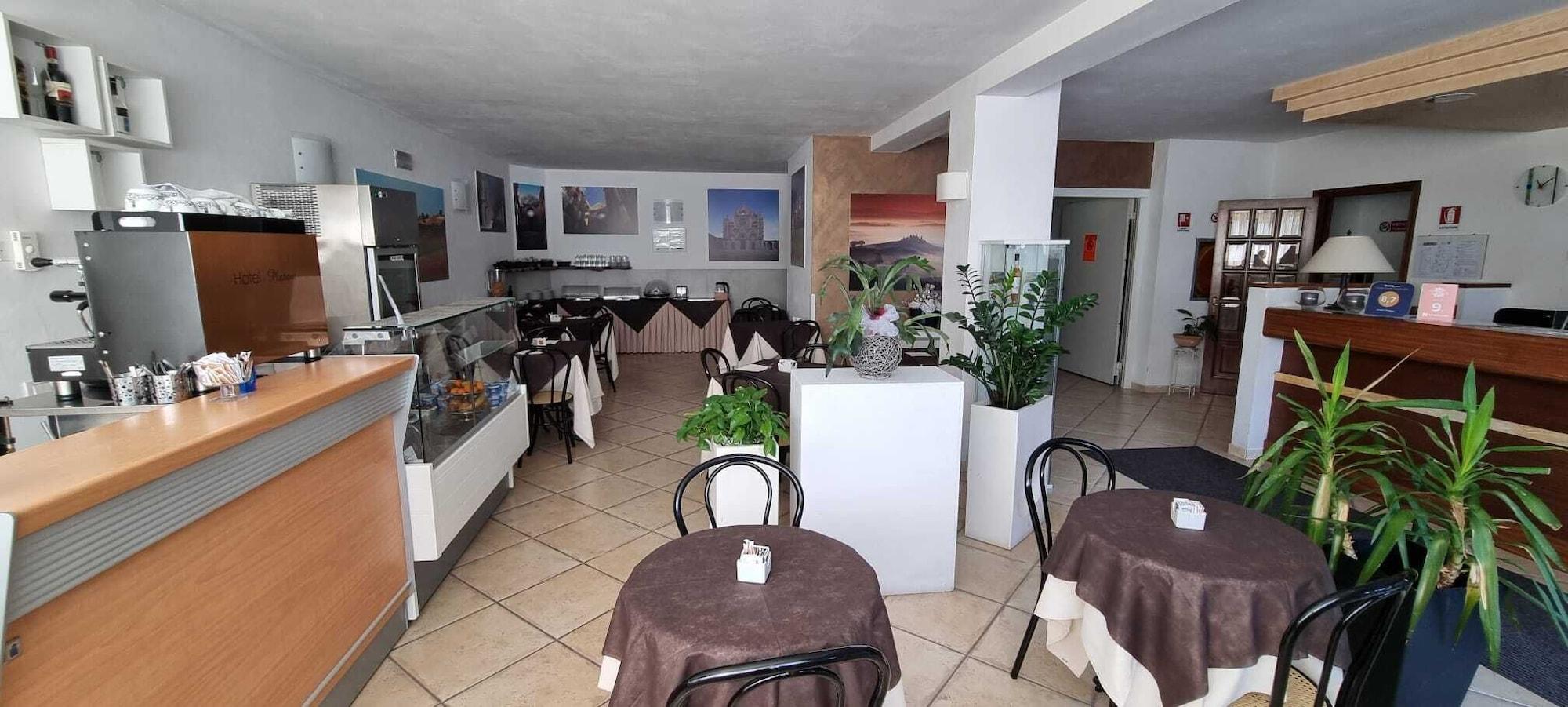 Bar/Salón Hotel I Platani