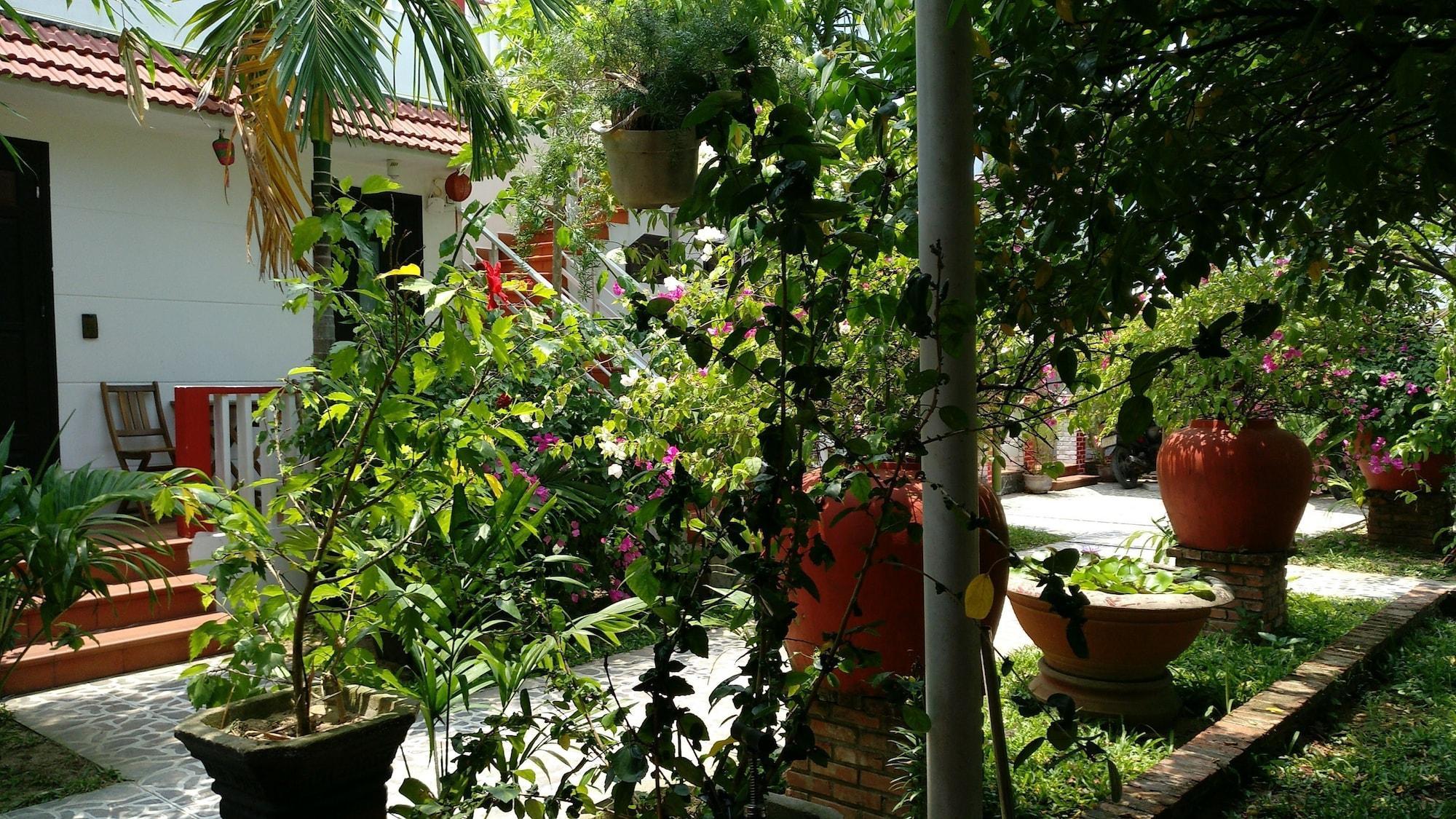 Vista Exterior Red House Homestay