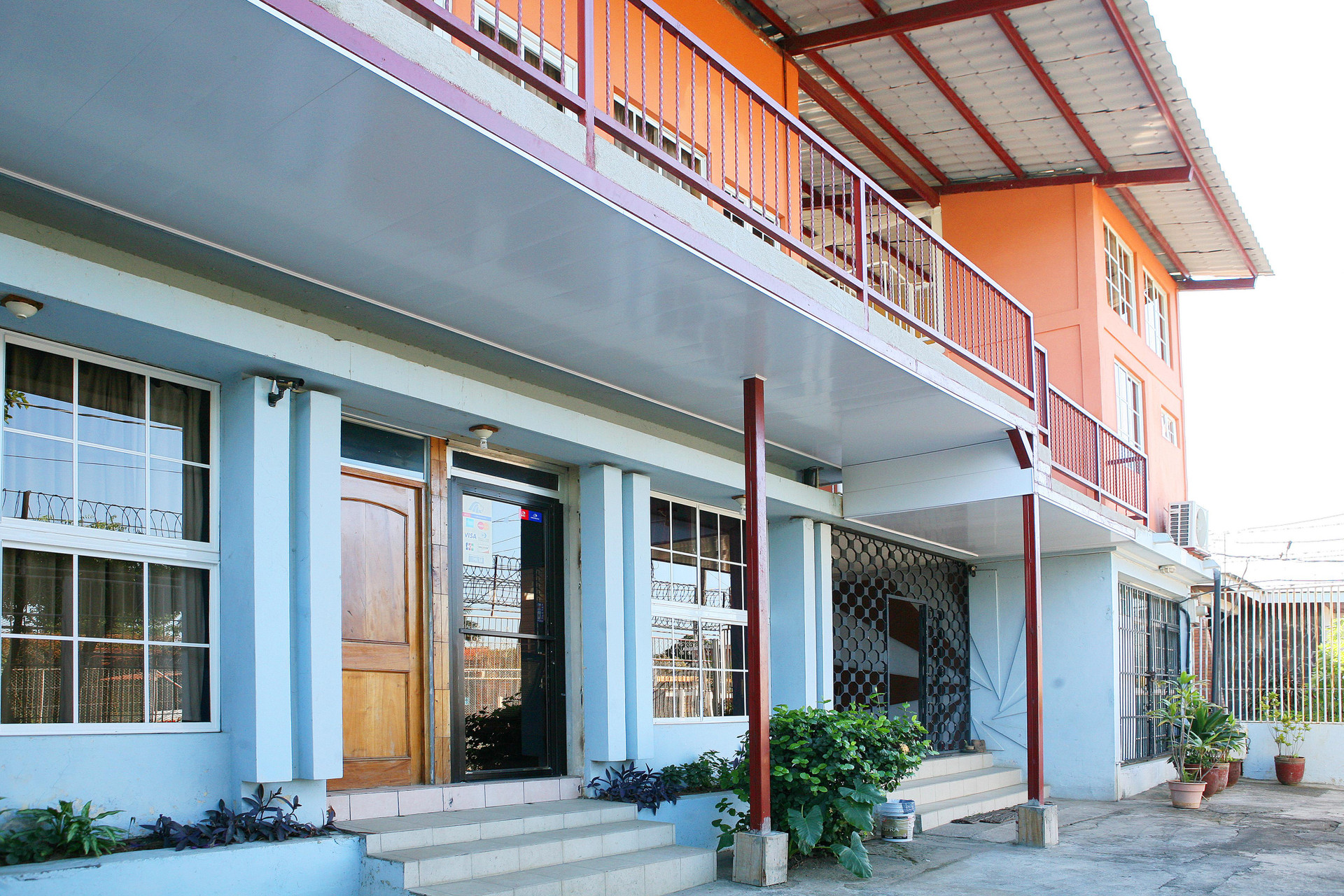 Vista Exterior Hotel Valerie