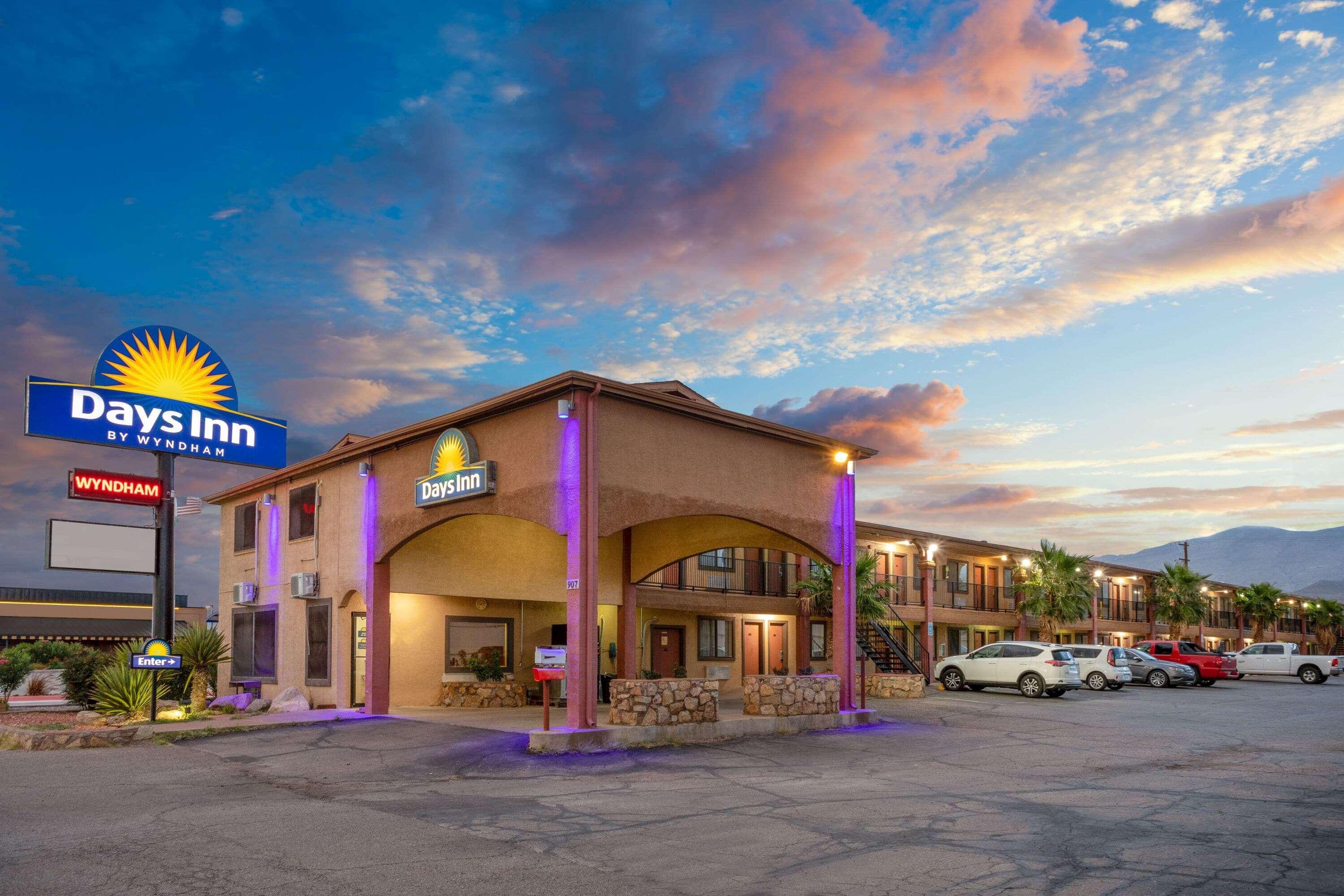 Vista Exterior Days Inn by Wyndham Alamogordo/White Sands