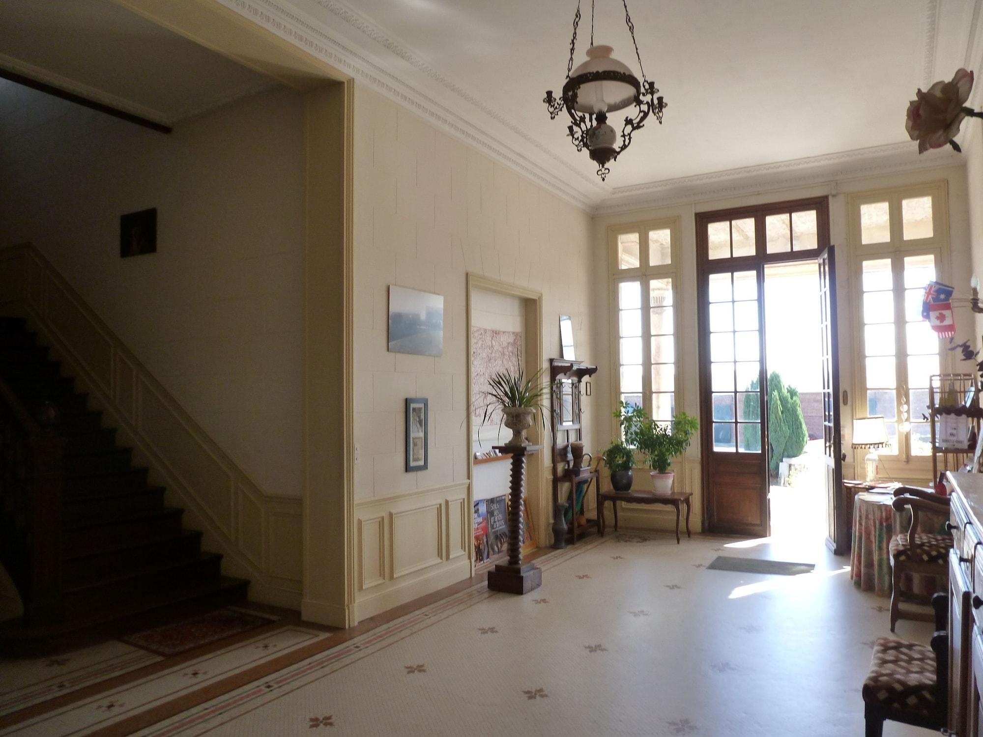 Vista Lobby Ferme de Bonavis - Studios