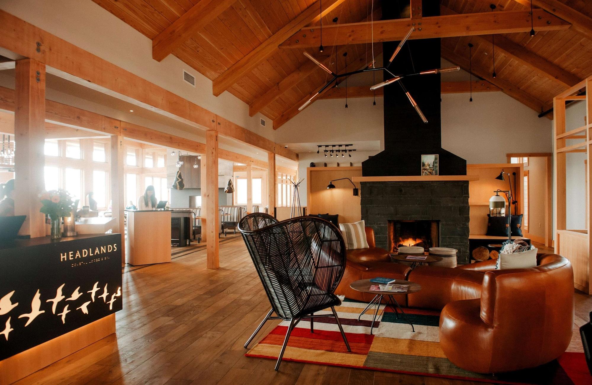 Vista Lobby Headlands Coastal Lodge & Spa